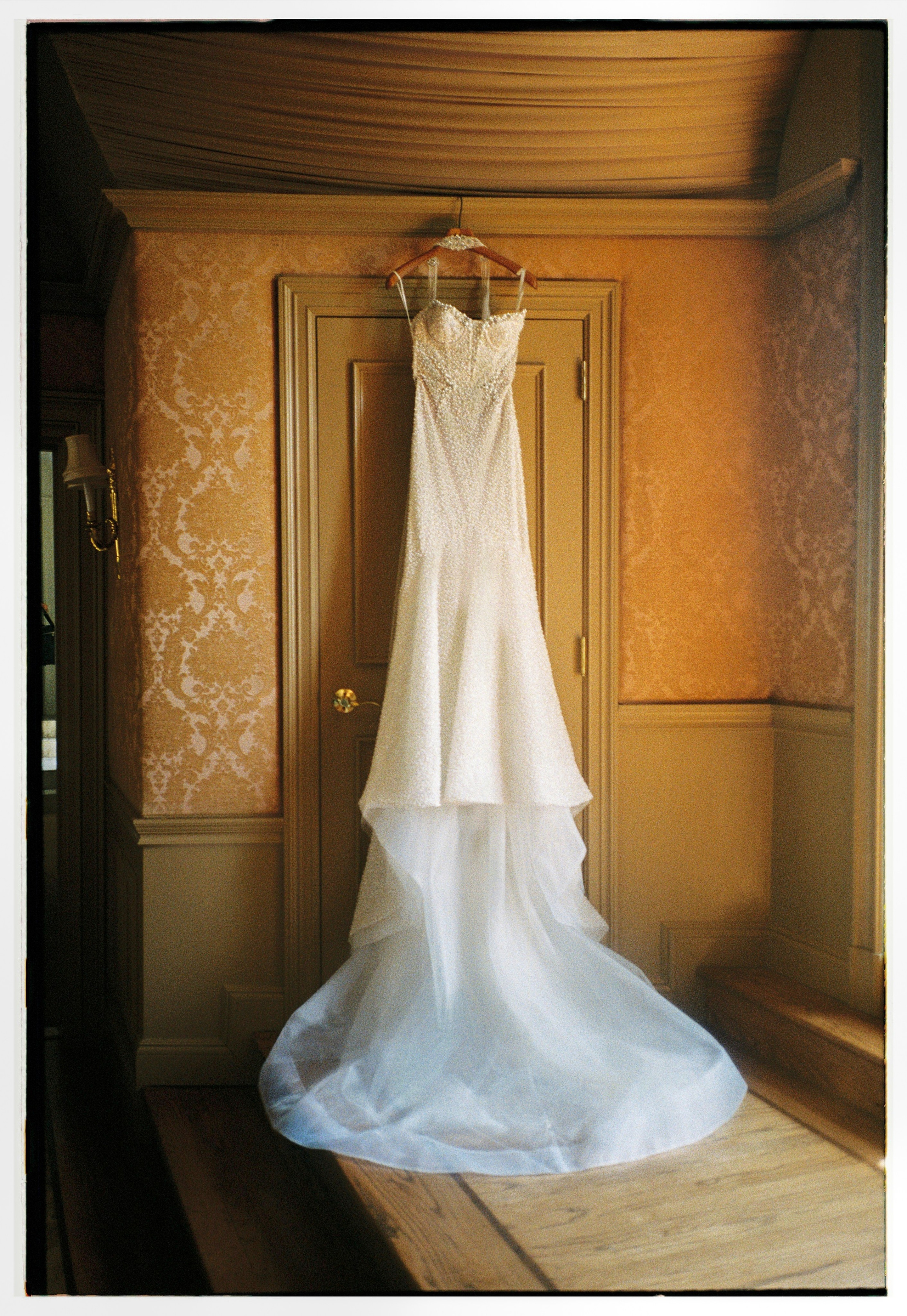 Akshay & Arielle’s Wedding at Oheka Castle | Captured on Kodak Portra 400 Film