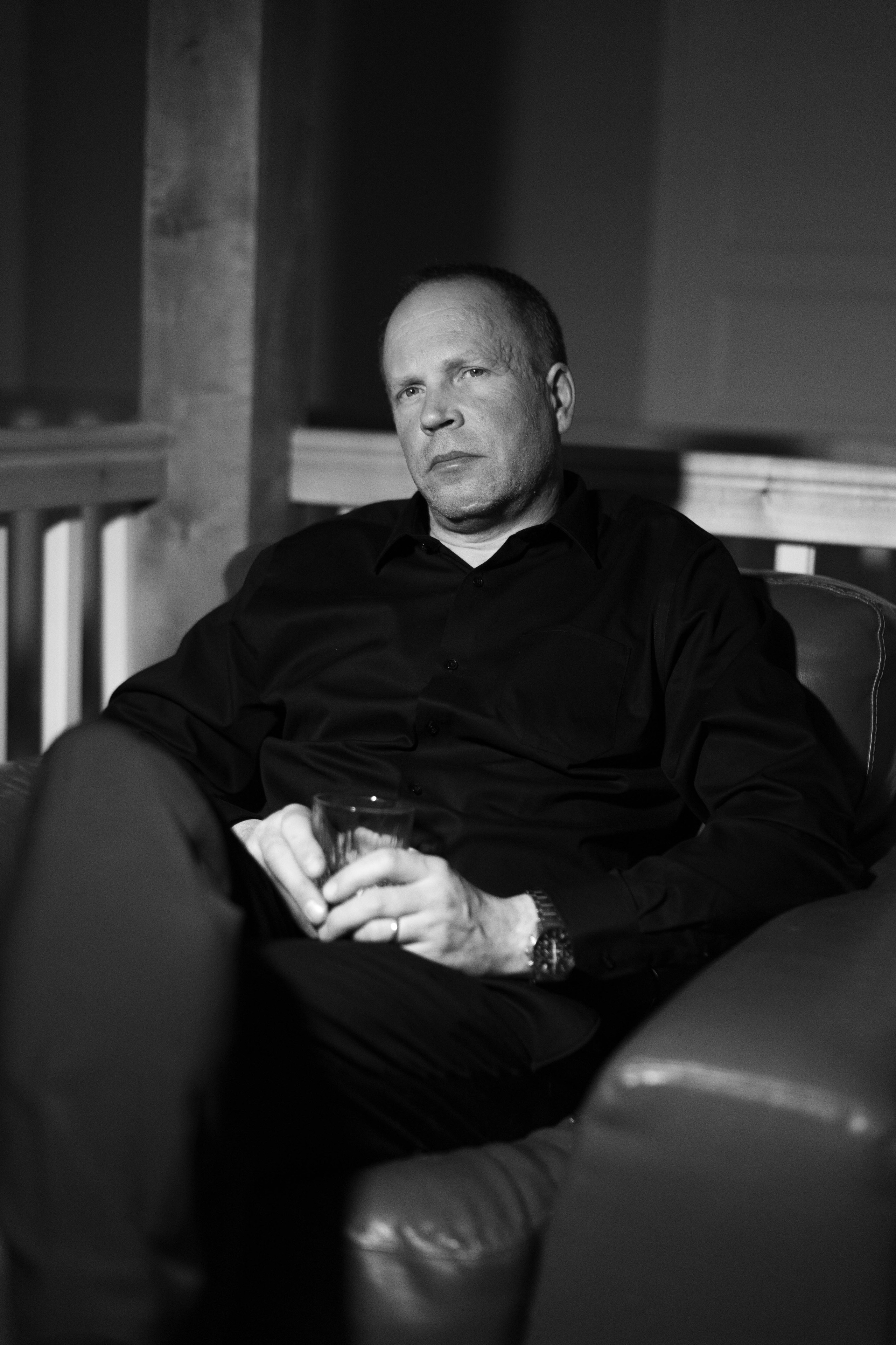 Juha. Elämäntyylivalokuvaaja Turku. Tallentan tunteet kuvaan