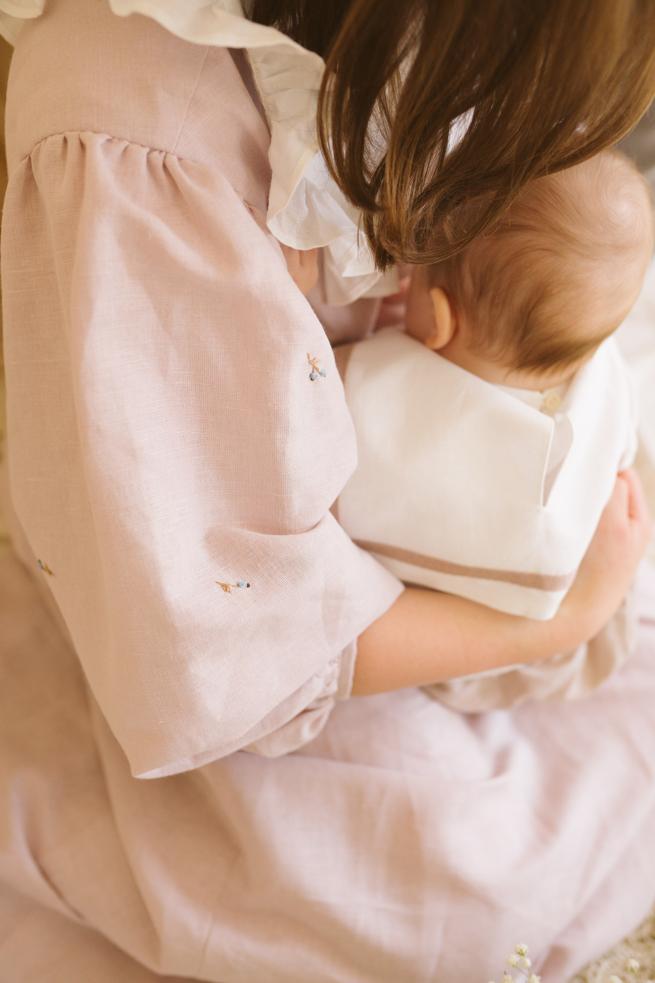 Ședințe Foto de Paște Brașov: Gălbenuș | Mădălina Beda. Madalina Beda- Artist vizual, fotograf, doula la nastere, consultant babywearing Brasov si in toata tara