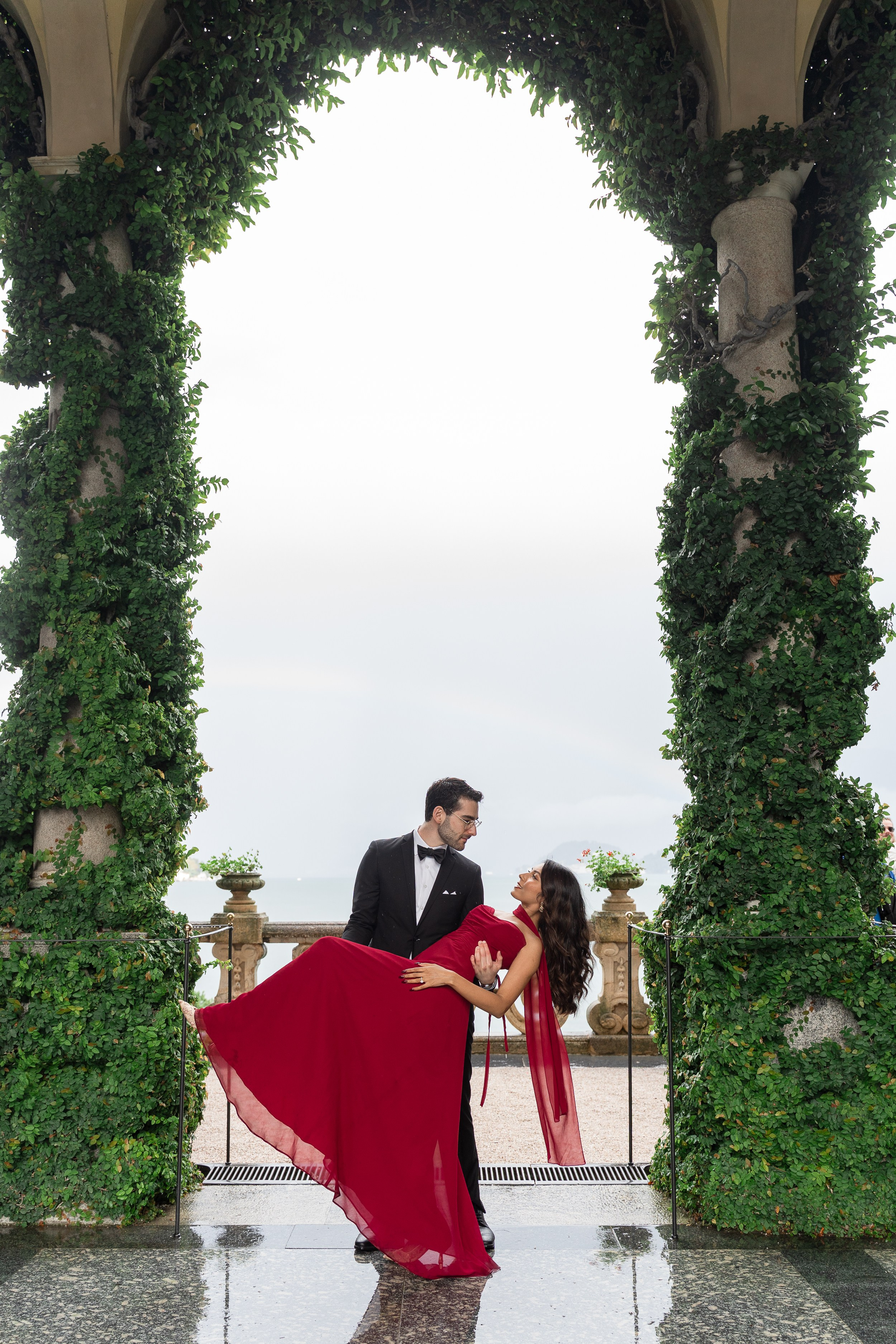 Engagement Photoshoot at the Villa Balbianello. Proposal Photographer in Lake Como
