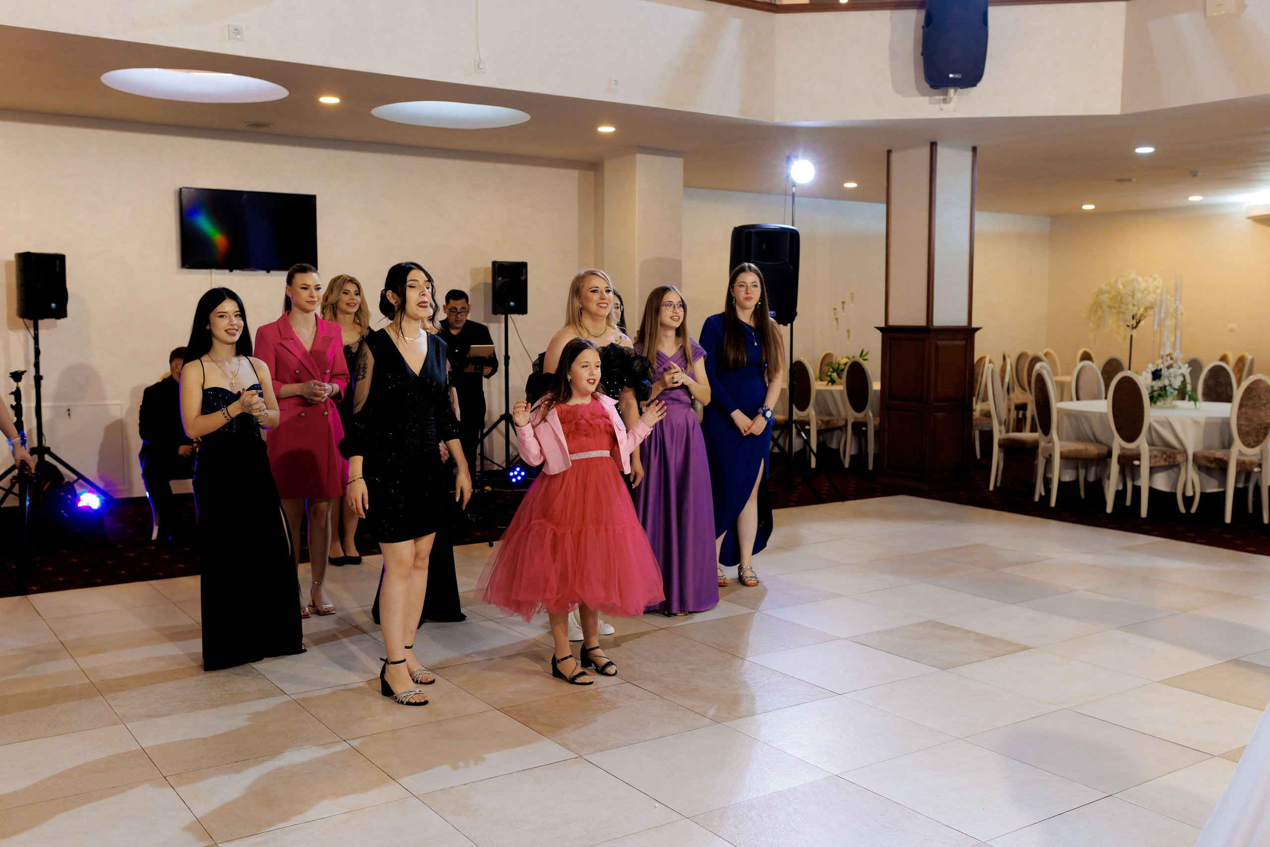 Loredana & Emilian – Ziua Nunții | Videografie - fotografie Botez Suceava, Iași, Botoșani. Servicii foto-video profesionale, pentru momente de neuitat