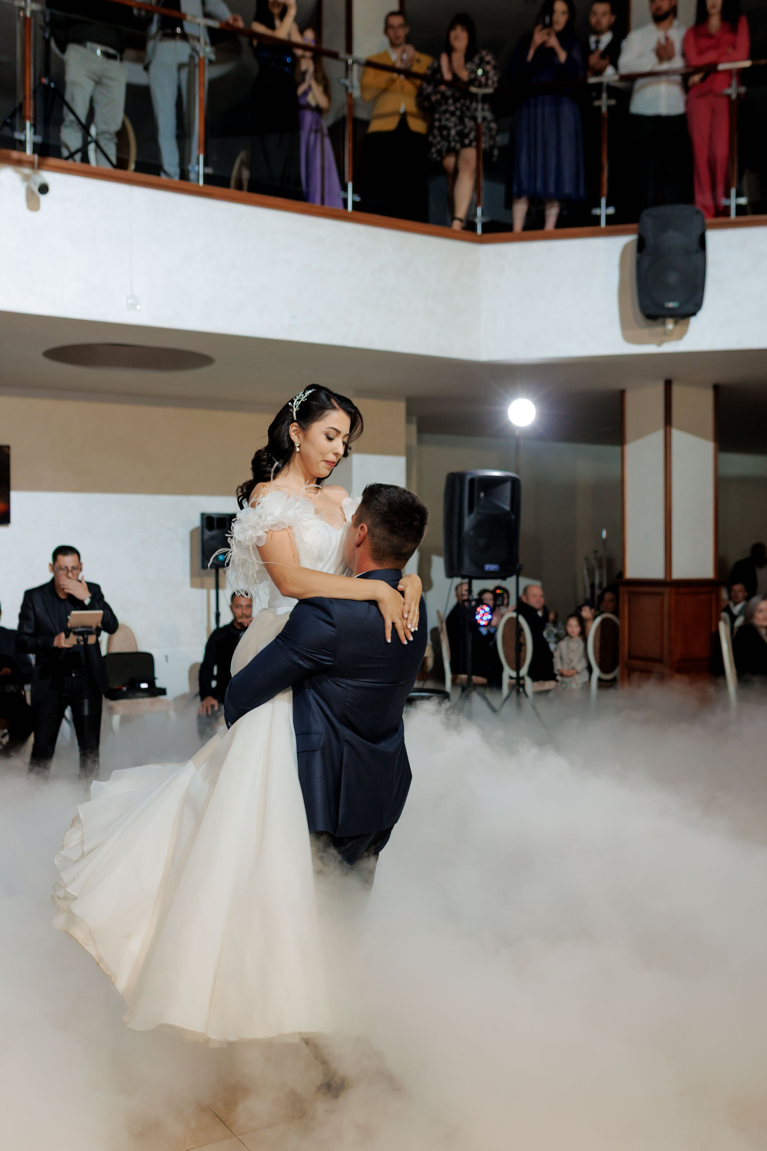 Loredana & Emilian – Ziua Nunții | Videografie - fotografie Botez Suceava, Iași, Botoșani. Servicii foto-video profesionale, pentru momente de neuitat