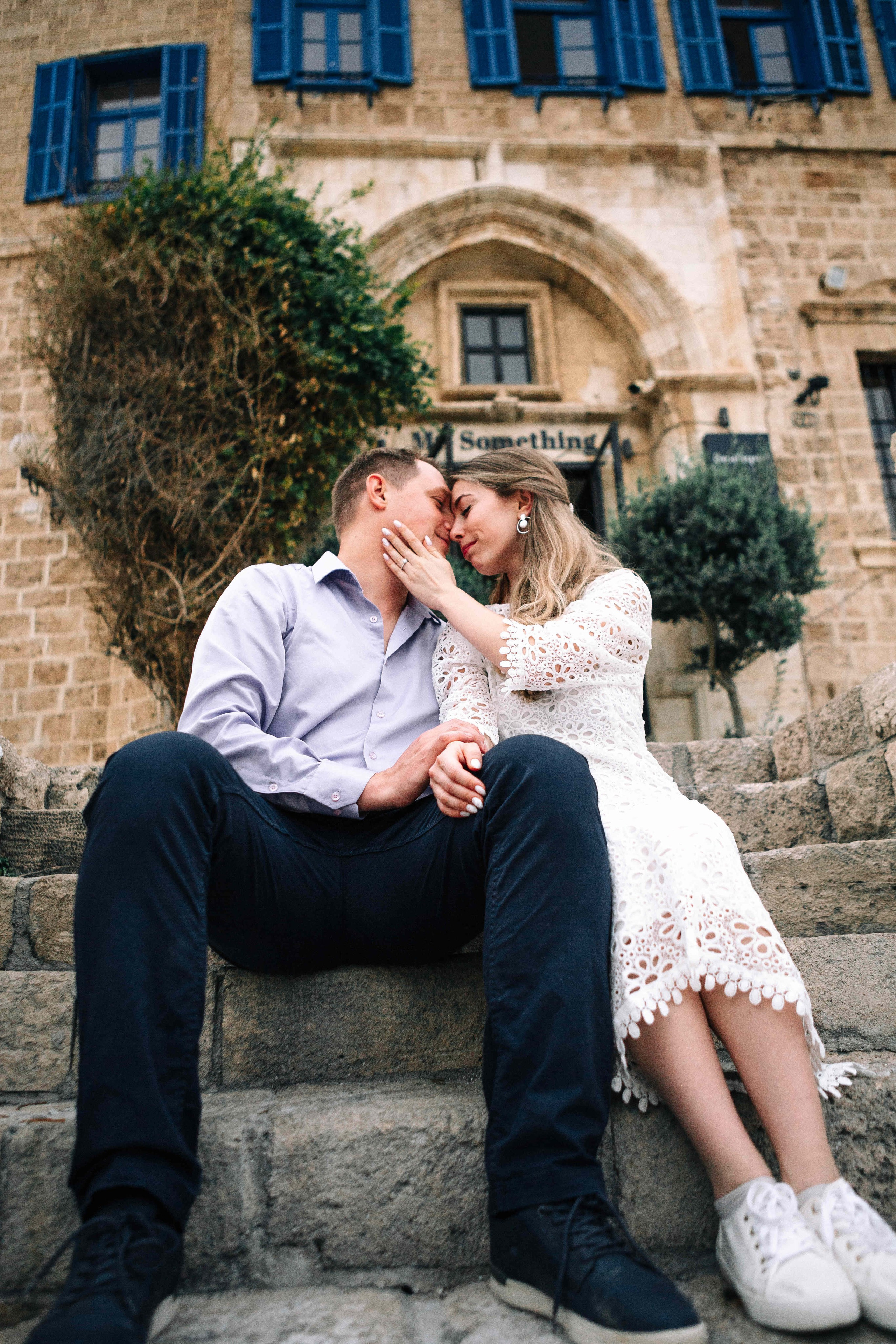 LOVERS IN JAFFO. PHOTOGRAPHER IN ISRAEL
