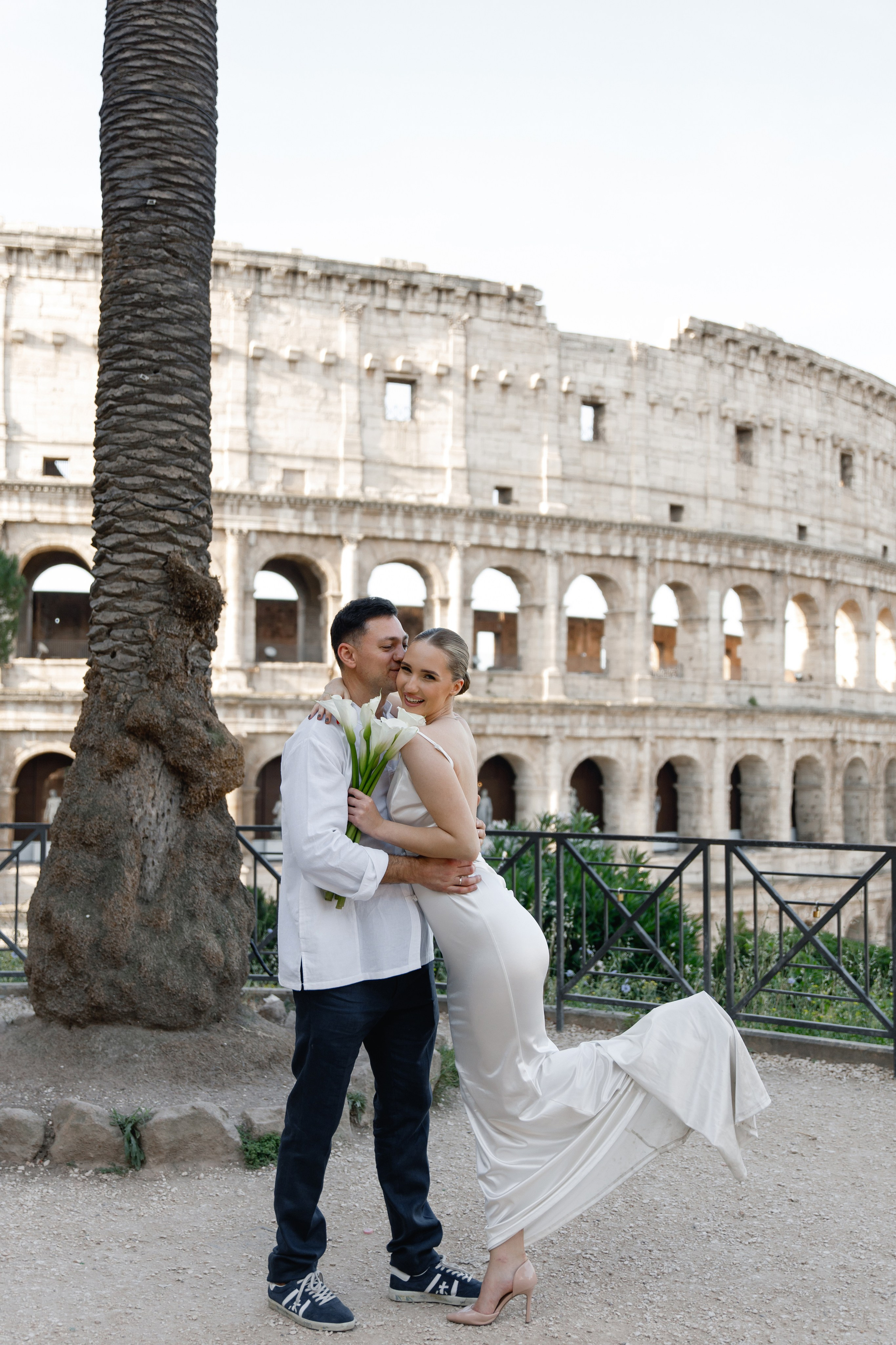 Elopement in Rome. Wedding Photographer Rome Tuscany Como Sicily Puglia Amalfy Italy- Oksana Savenchuk