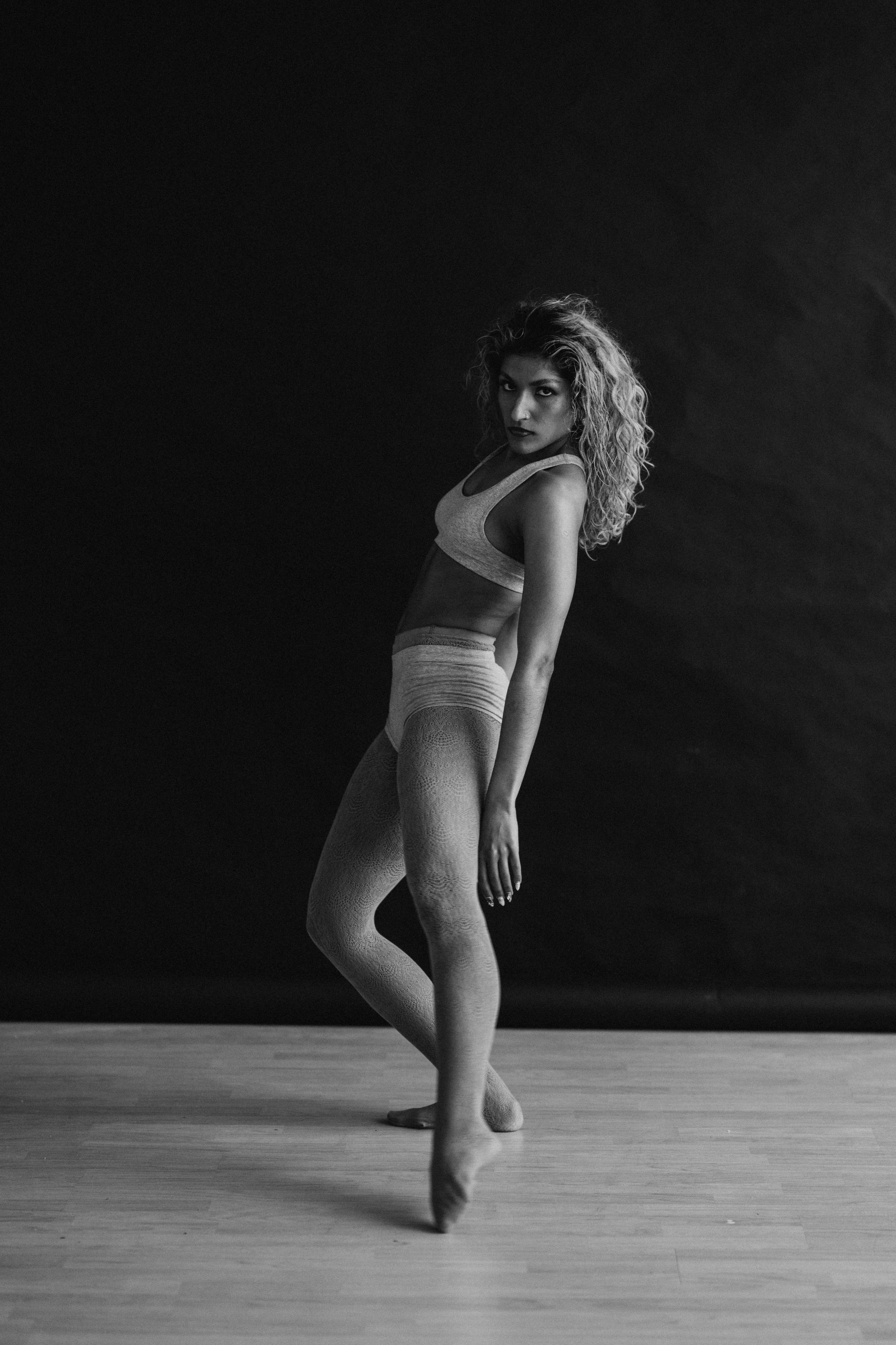 DANCERS. Victoria Olonen – Cinematic Portrait Artist | Helsinki & Europe