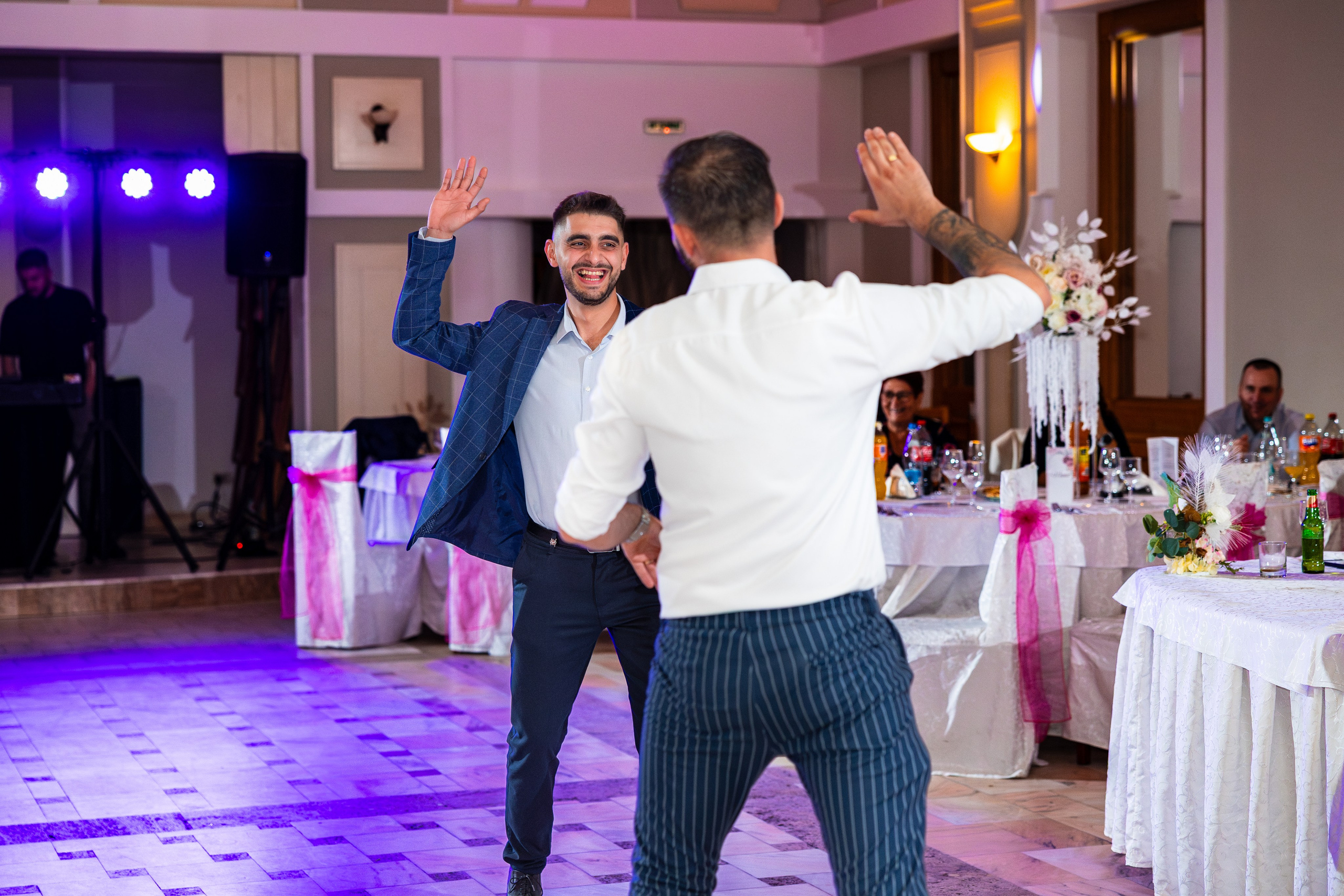 Botez Natalia si Carolina. Ionut Brehuescu — Fotograf