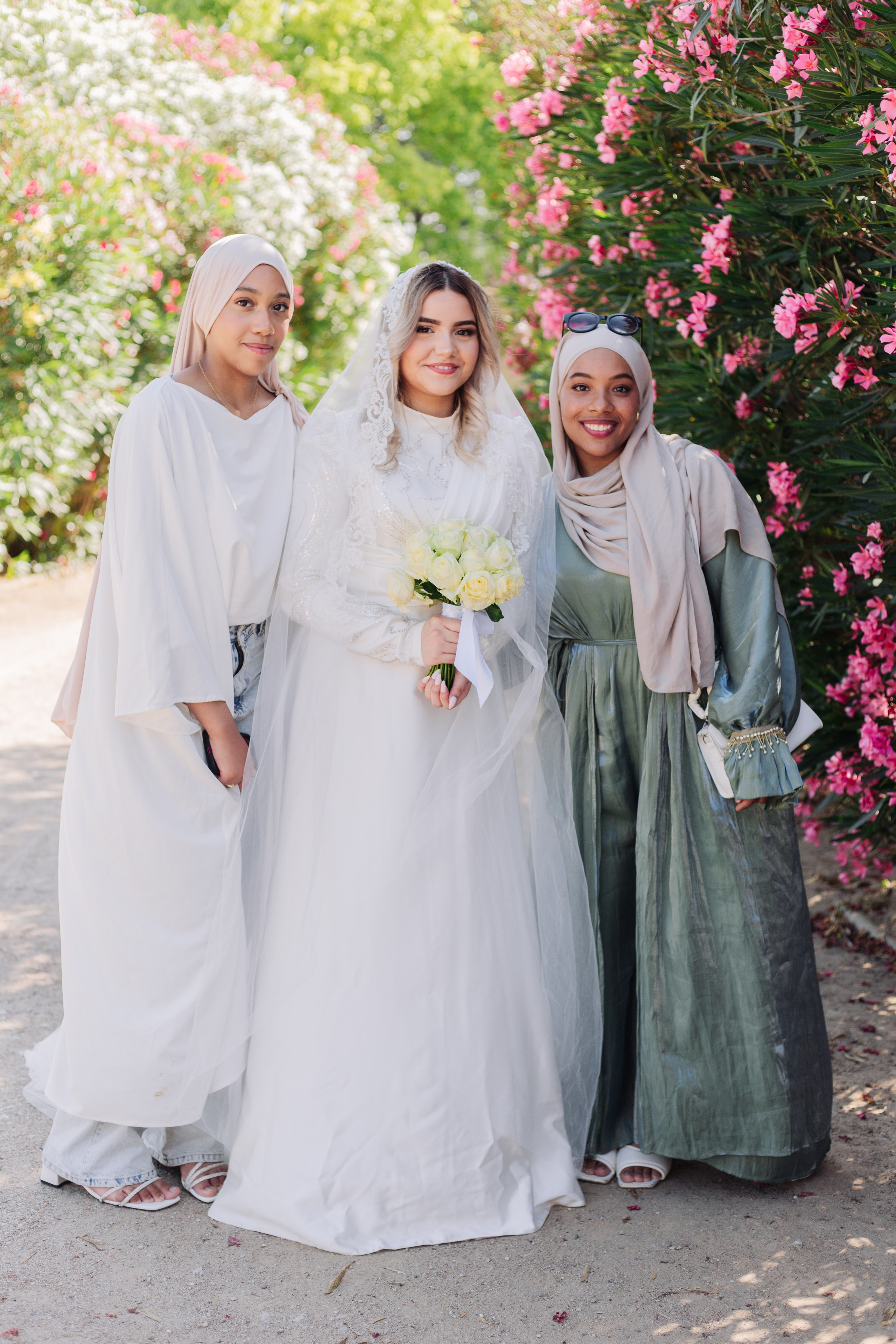 Yassine et Sahra. Studio photo « Partage ton bonheur » – Photographe famille près de Châtellerault, Poitiers et Tours