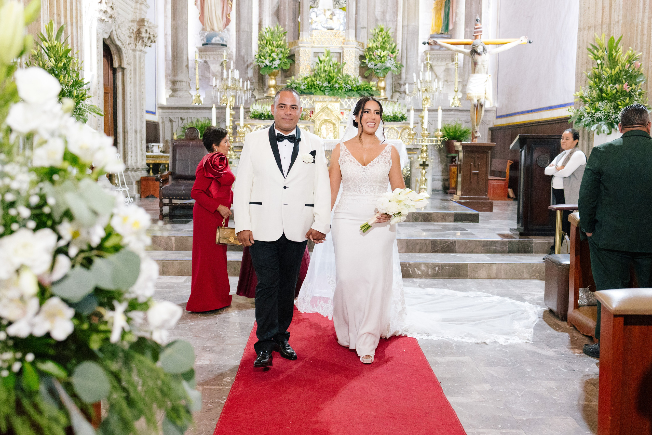 Alejandra y Salvador. Principal