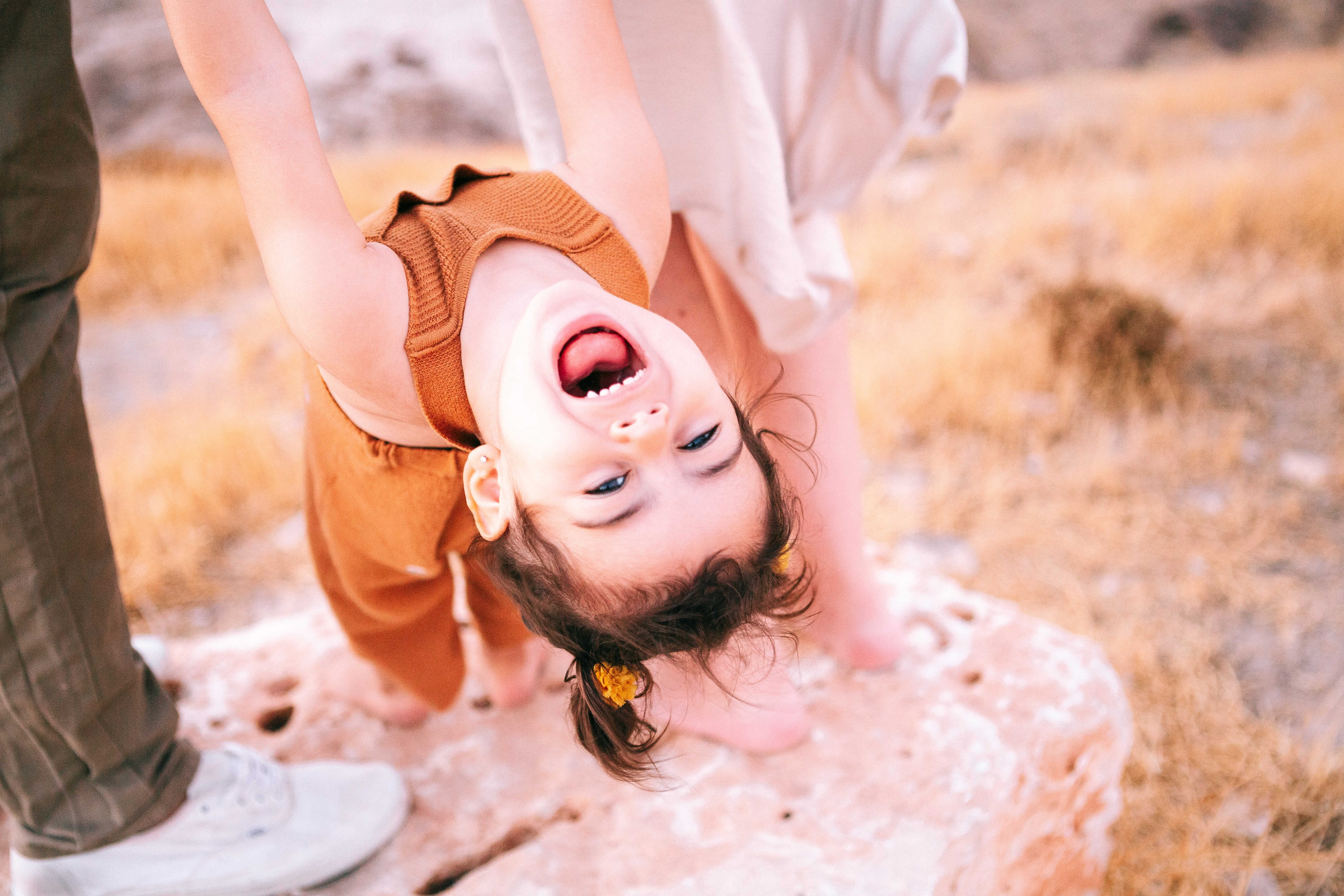 PREGNANT PHOTOSESSION IN THE DESERT. PHOTOGRAPHER IN ISRAEL