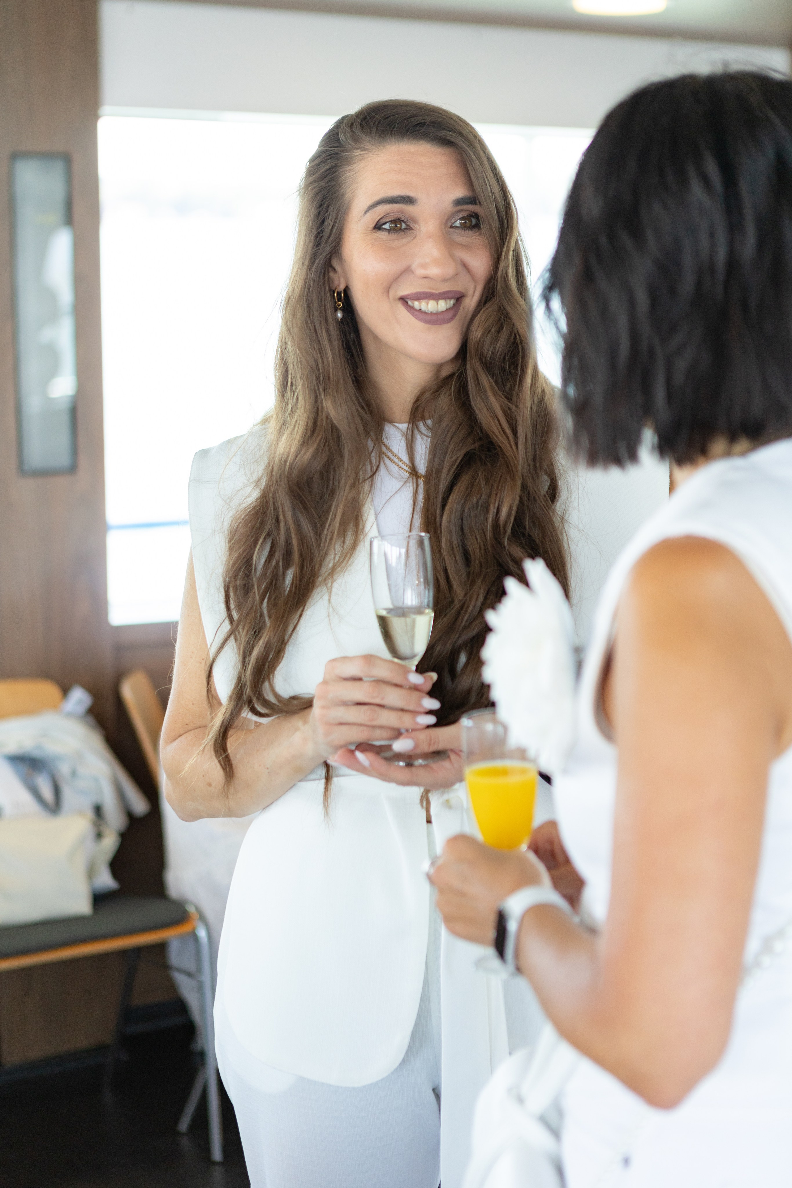 Ausflug mit Vertretern eines Kosmetikunternehmens. Adelya Tomin