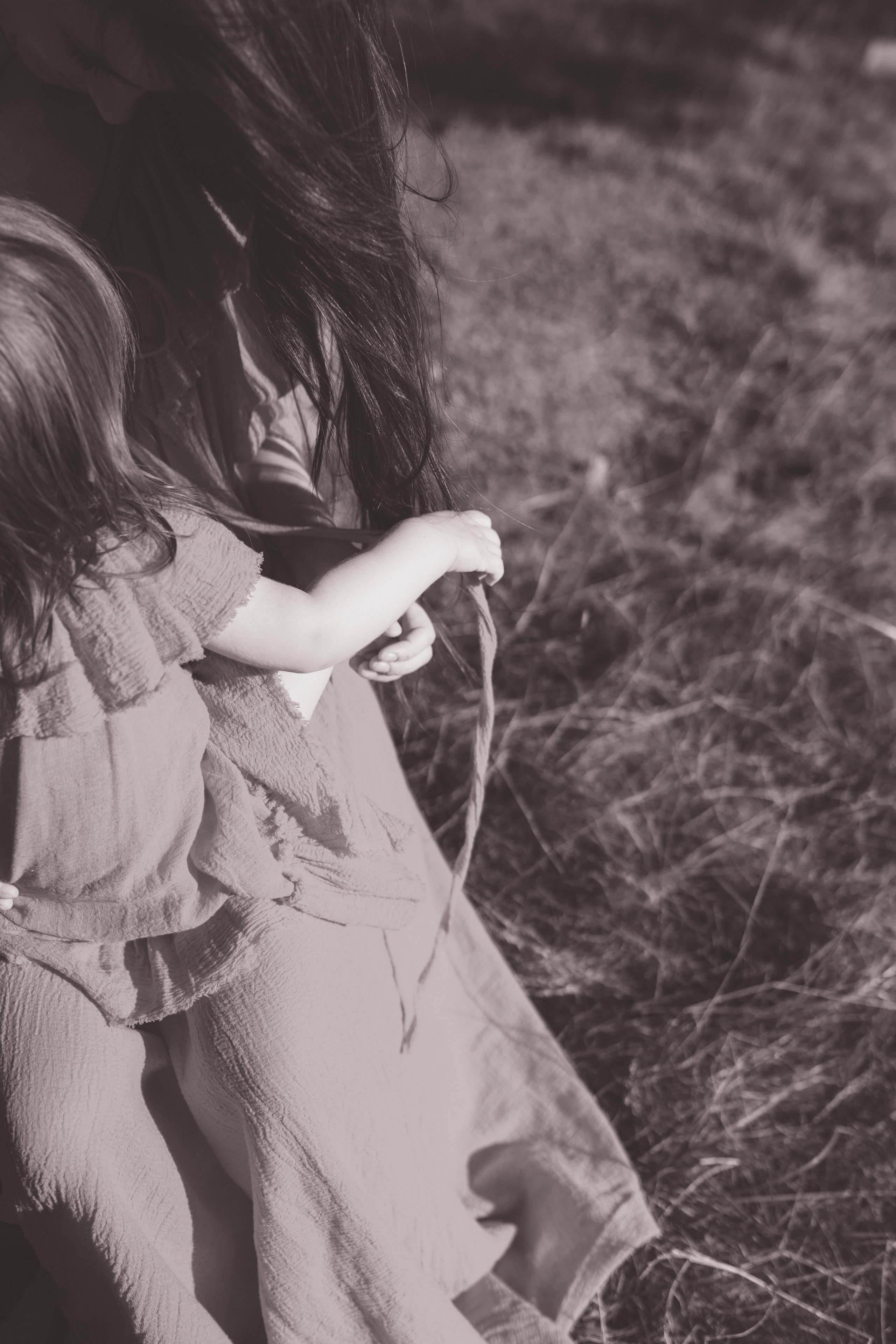 Mother Earth: Proiect de Fotografie Maternitate | Mădălina Beda. Madalina Beda- Artist vizual, fotograf, doula la nastere, consultant babywearing Brasov si in toata tara