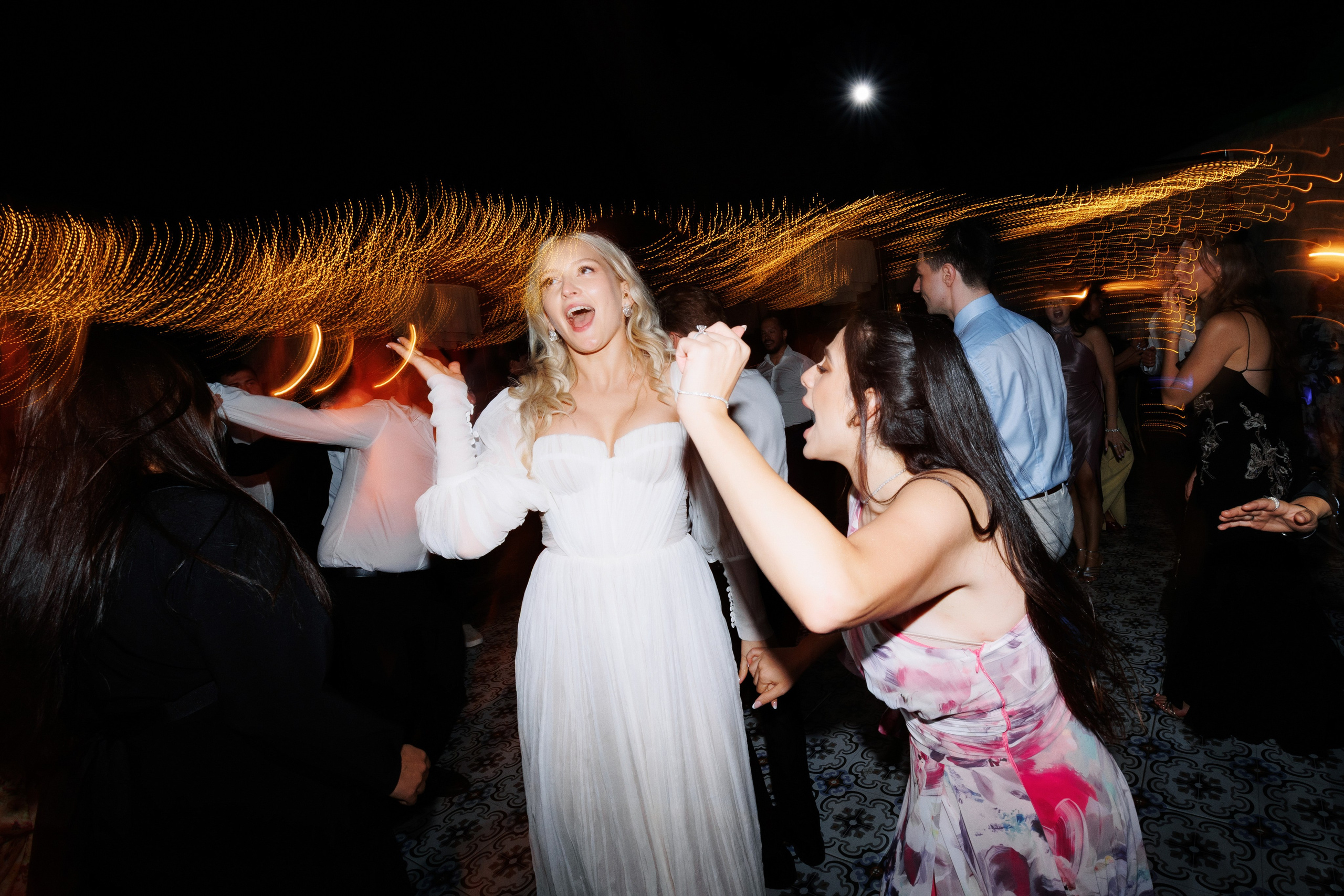 Dragoste povestită de noi. Servicii Foto Video în Chișinău și Europa ID-Brothers