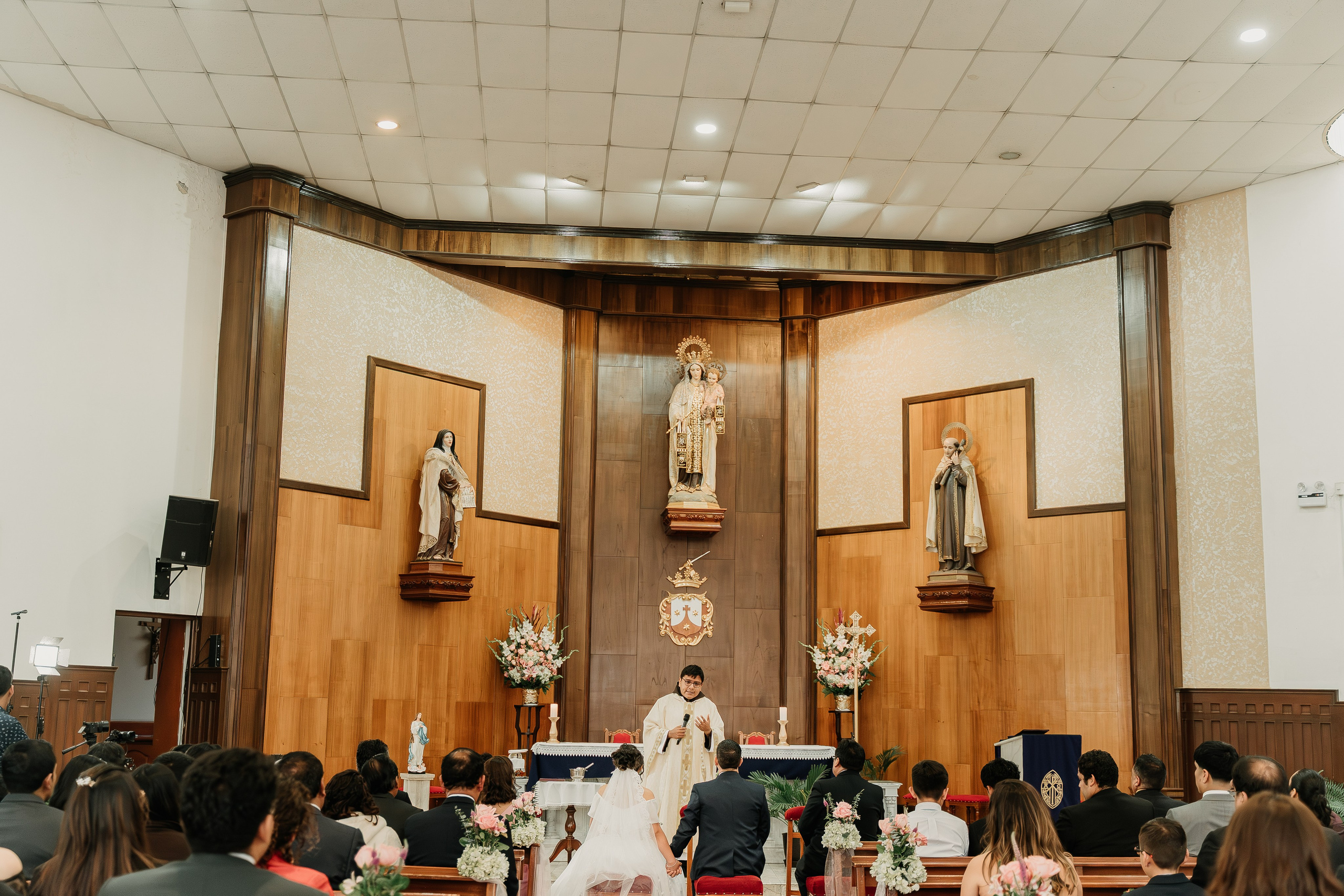 ALEJANDRA + RODRIGO BODA RELIGIOSA. Studio KVTA | Fotografía y Video de Bodas en Arequipa
