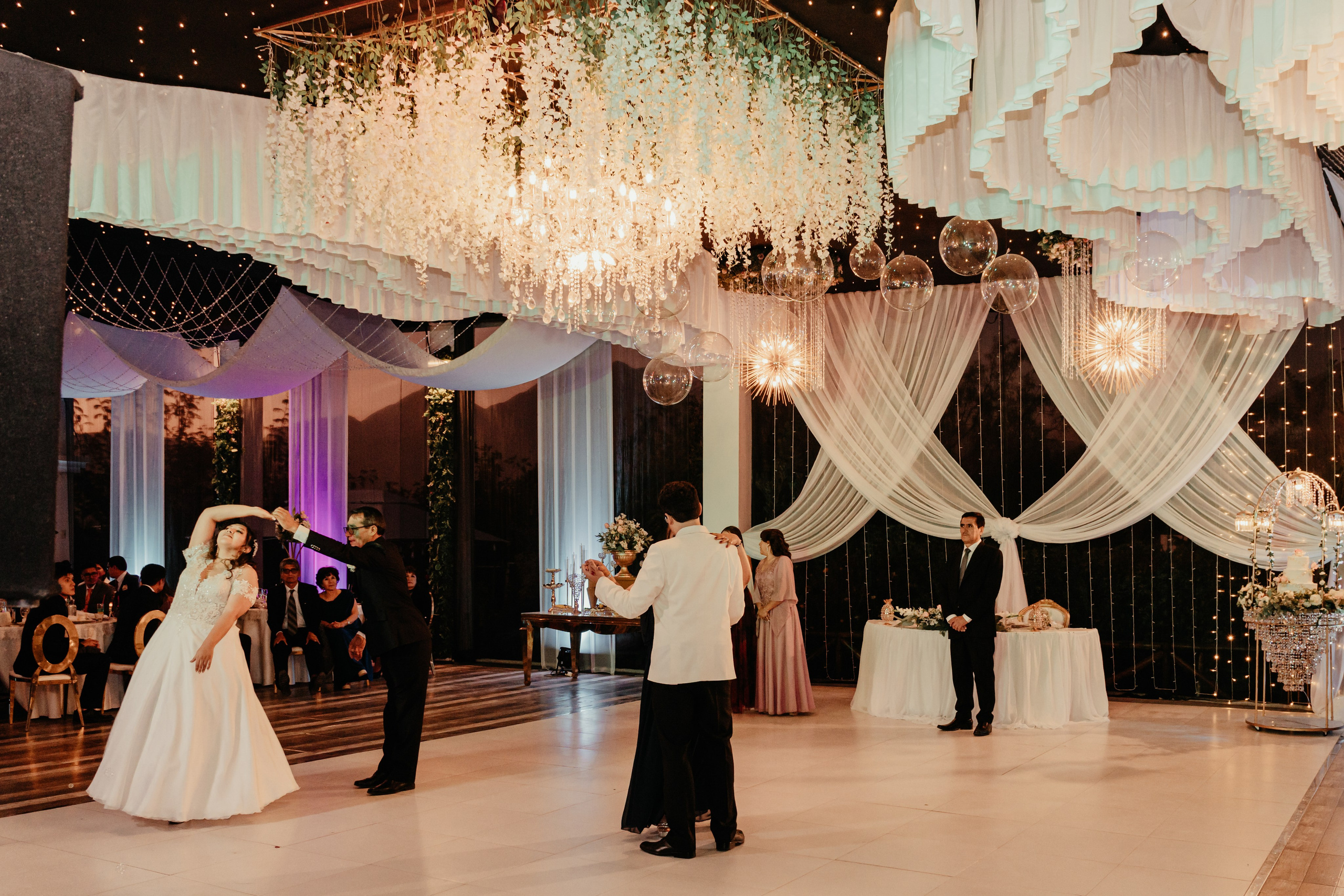 VANIA + LUIS BODA CIVIL. Studio KVTA | Fotografía y Video de Bodas en Arequipa