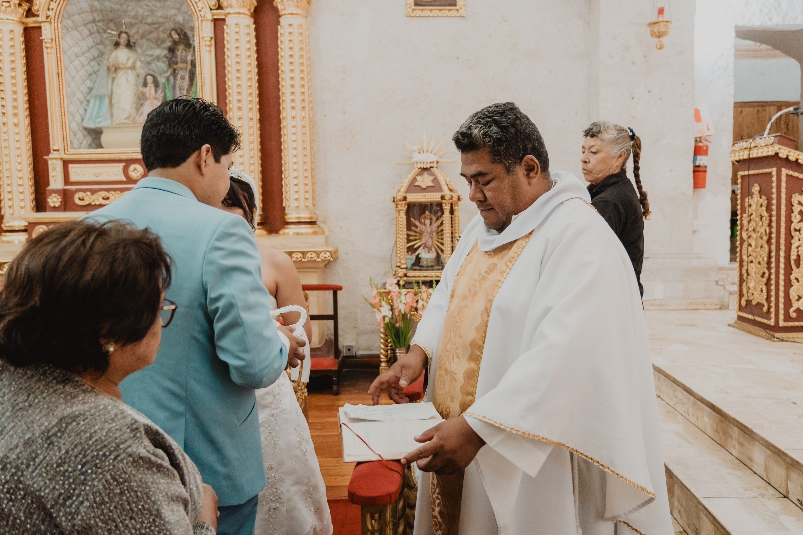 STEISY + EMMANUEL | BODA RELIGIOSA. Studio KVTA | Fotografía y Video de Bodas en Arequipa