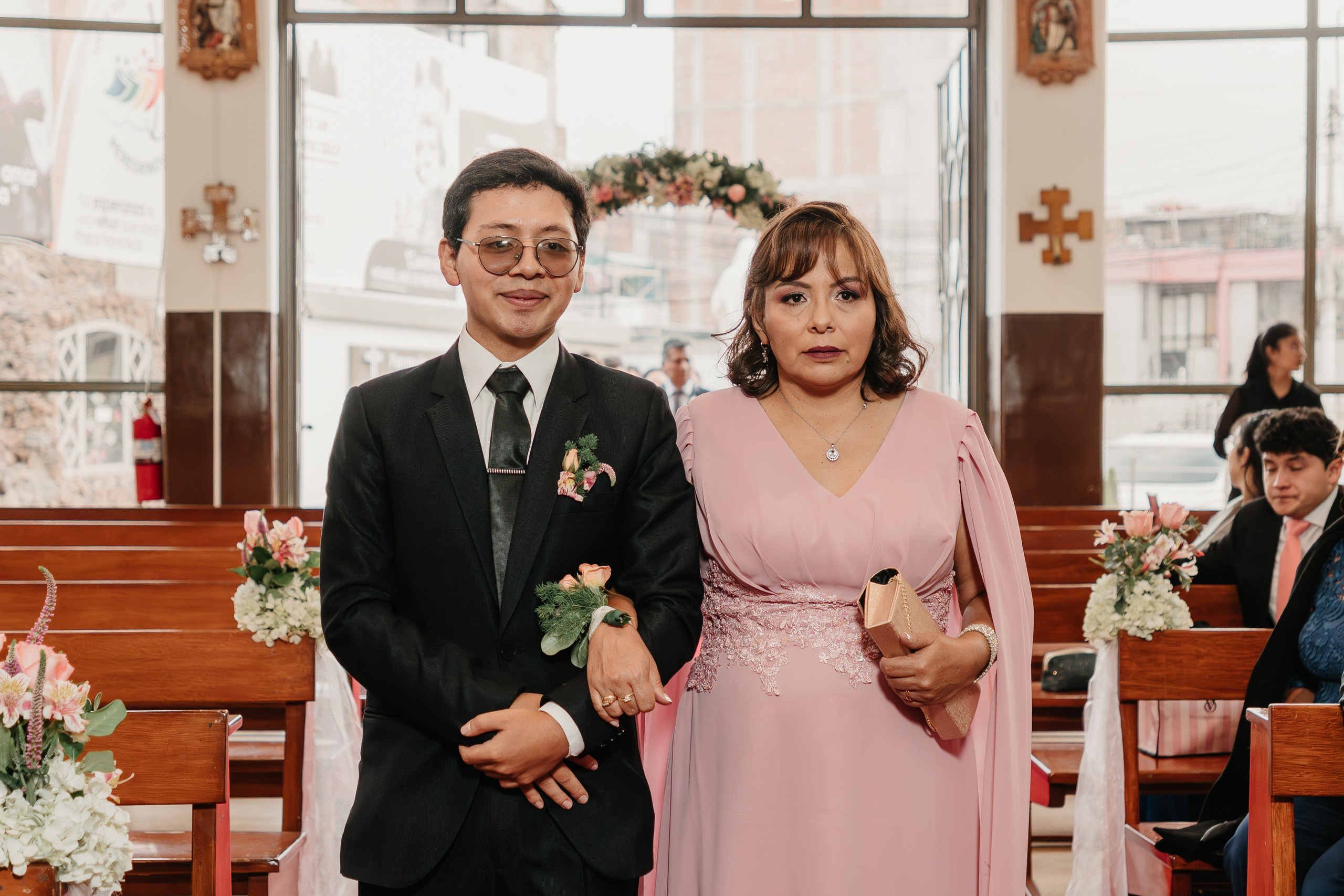 ALEJANDRA + RODRIGO BODA RELIGIOSA. Studio KVTA | Fotografía y Video de Bodas en Arequipa