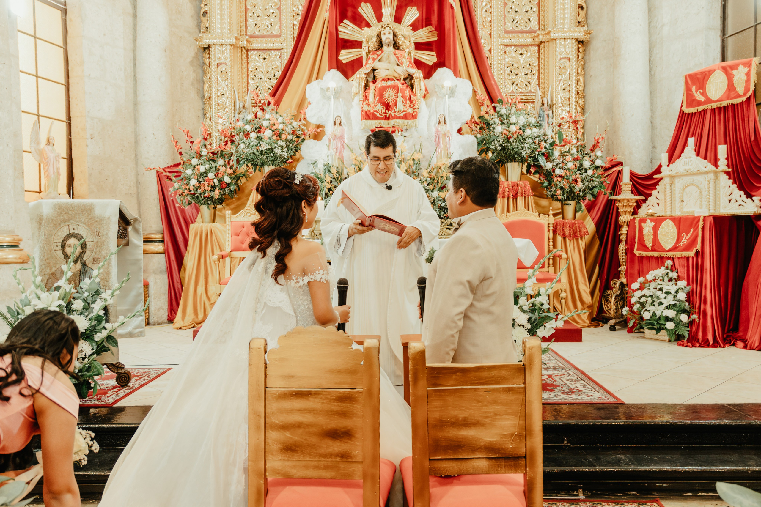 VANESSA + FRANKLIN BODA RELIGIOSA. Studio KVTA | Fotografía y Video de Bodas en Arequipa
