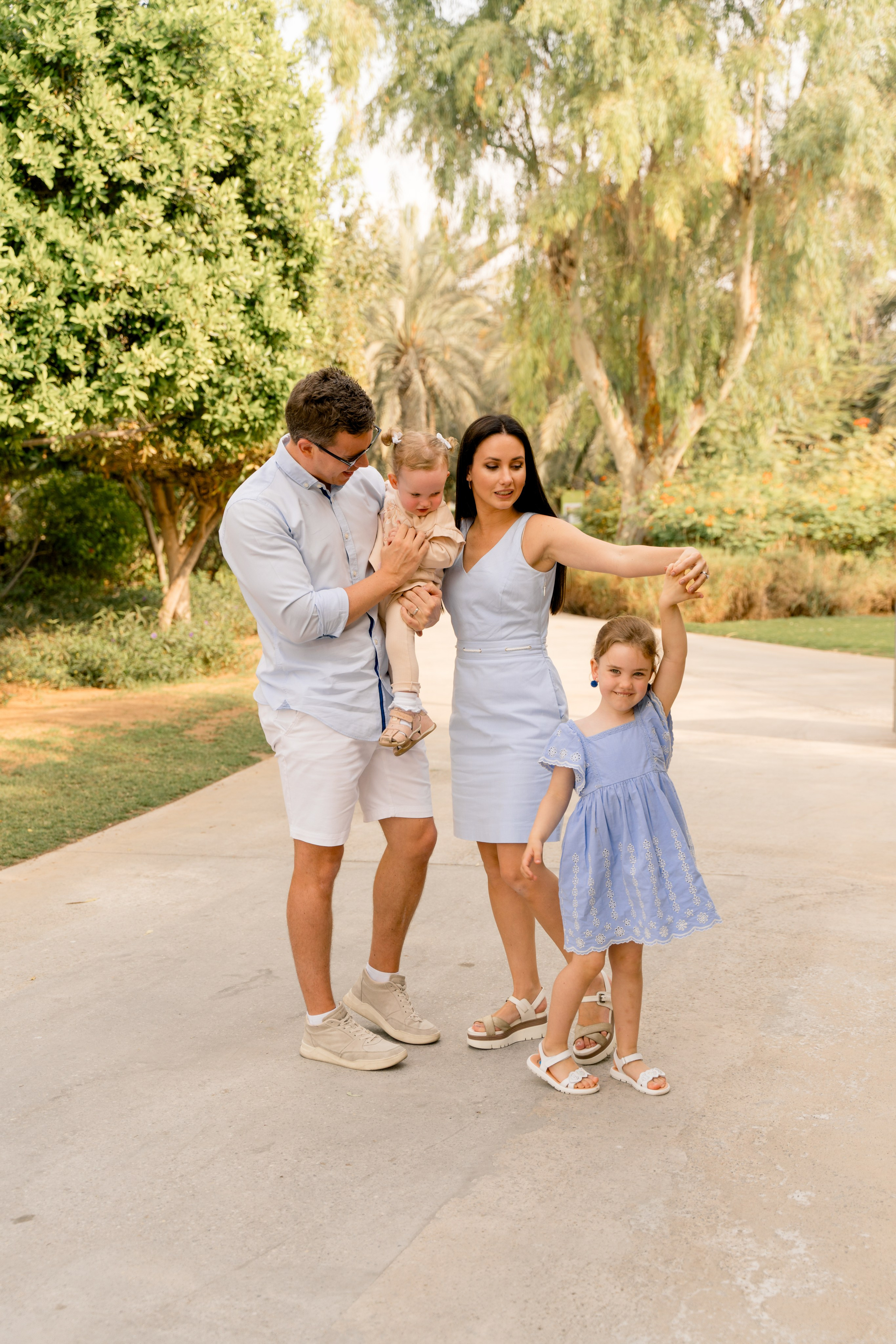 Семейная съемка в парке. Фотограф в Абу Даби Марина