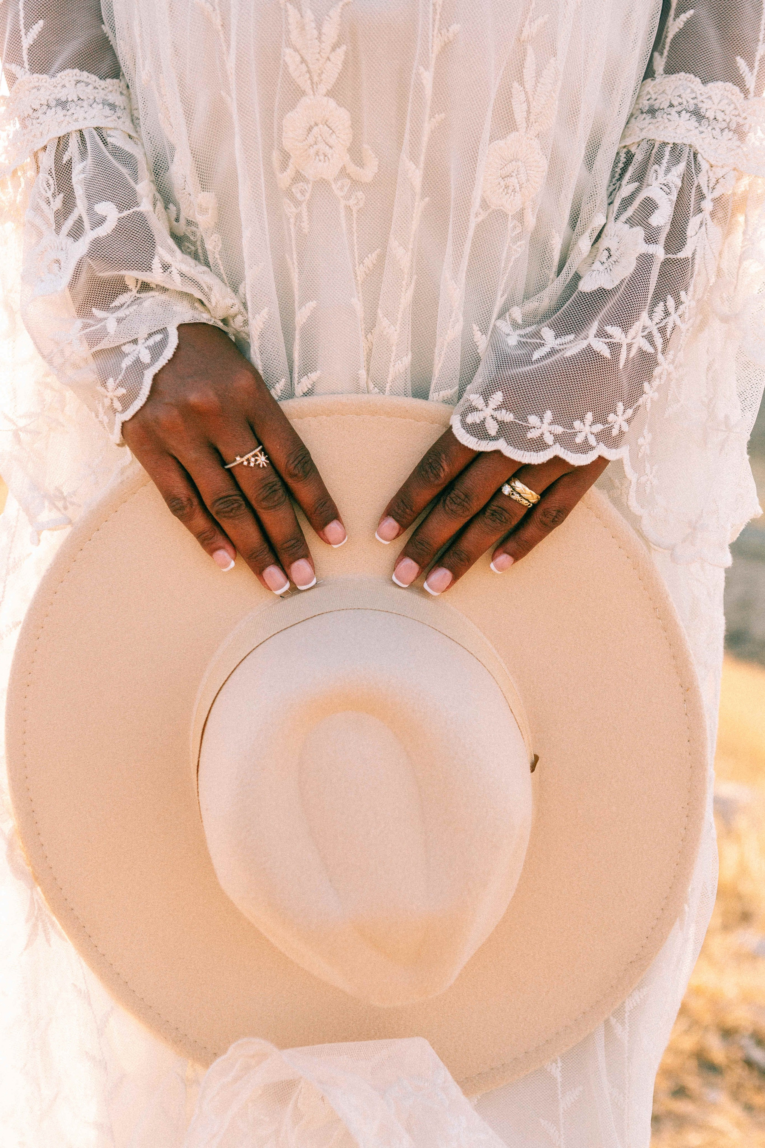 PHOTO SESSION IN THE DESERT NEAR MAALE ADUMIM. PHOTOGRAPHER IN ISRAEL