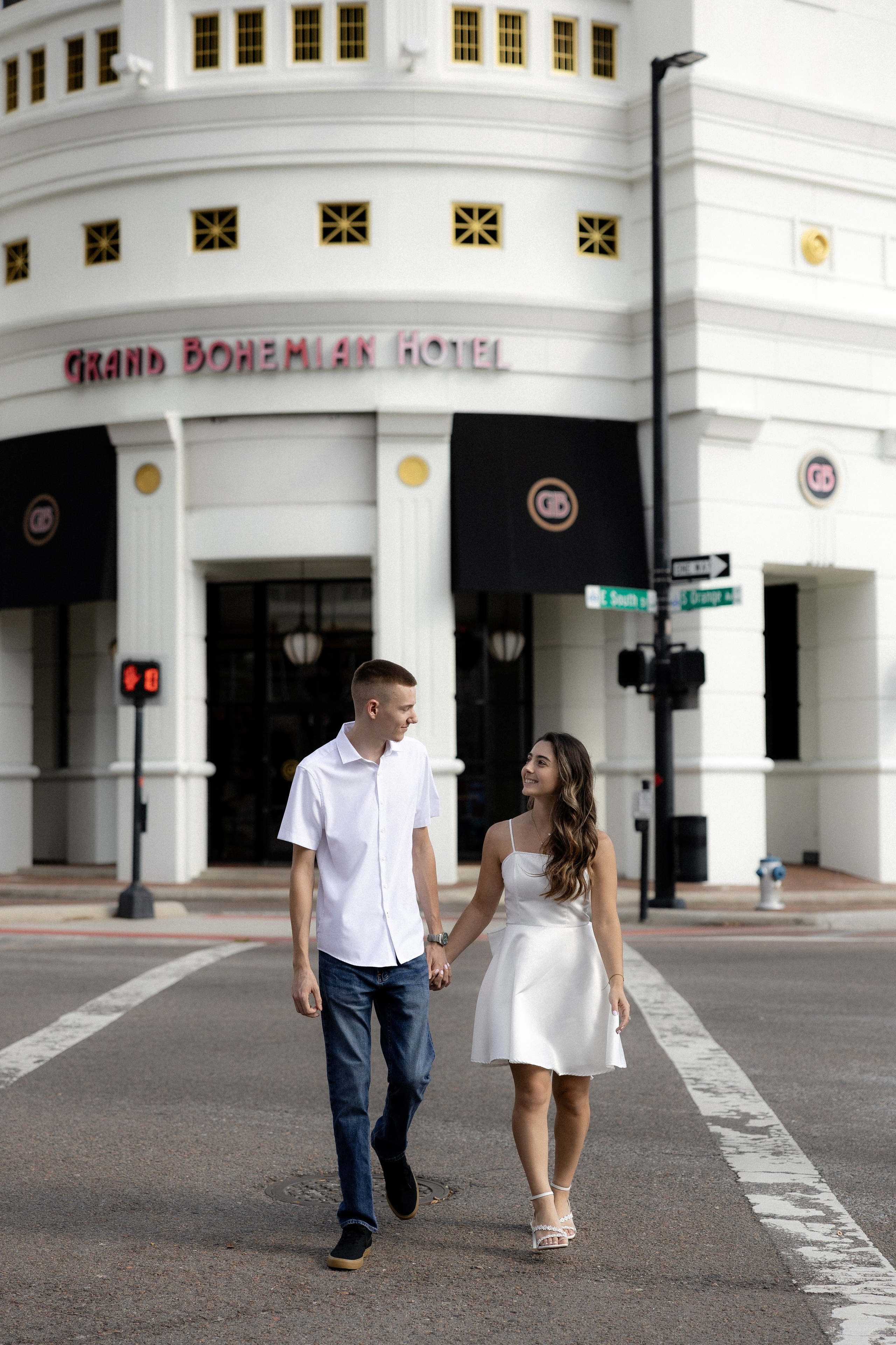Engagement Photoshoot in the city. Photographer Anastasia Nagibina