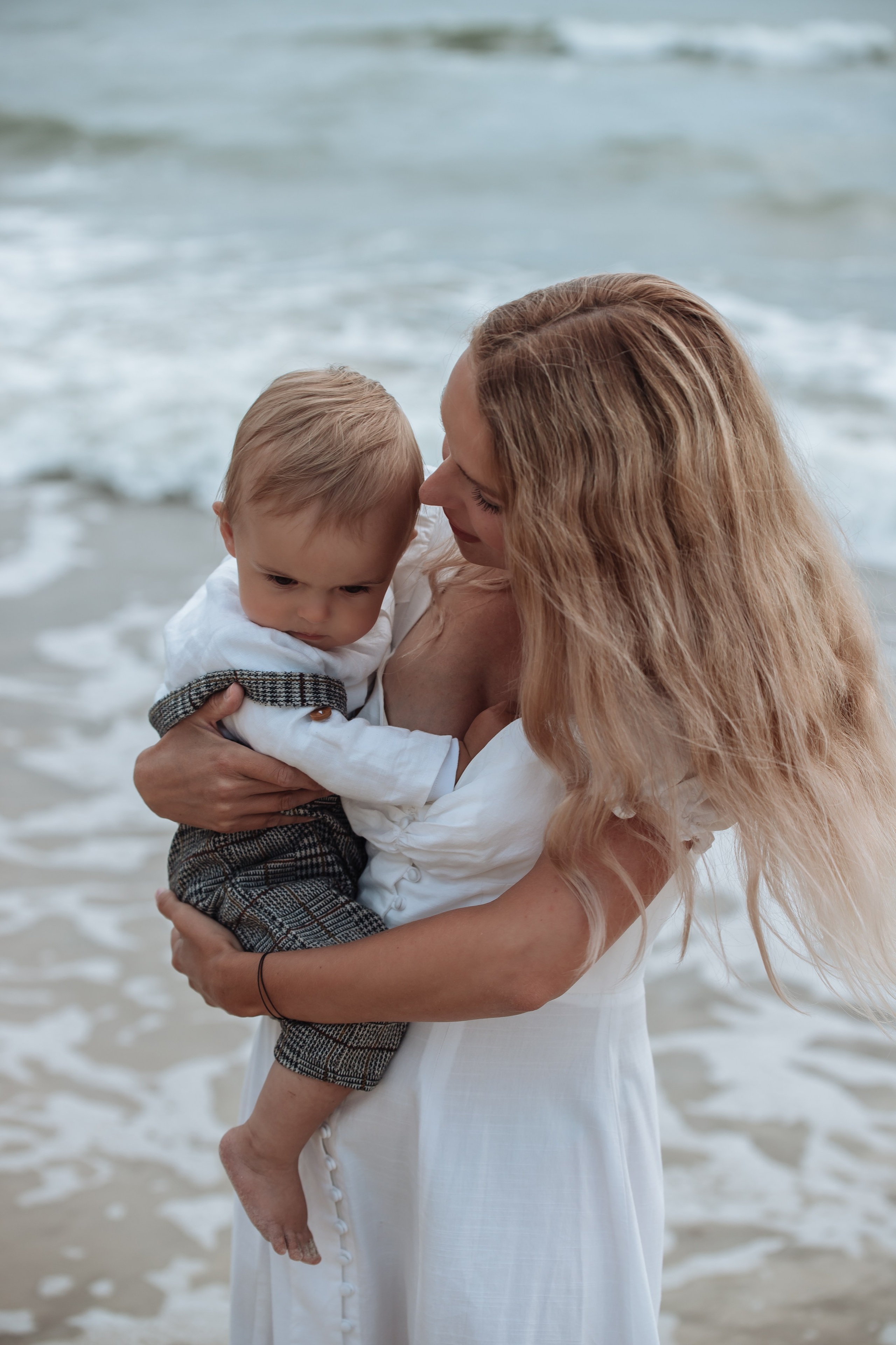 Jolita, Rolandas ir Manuel. Wedding, christening and family photographers in Vilnius, Lithuania