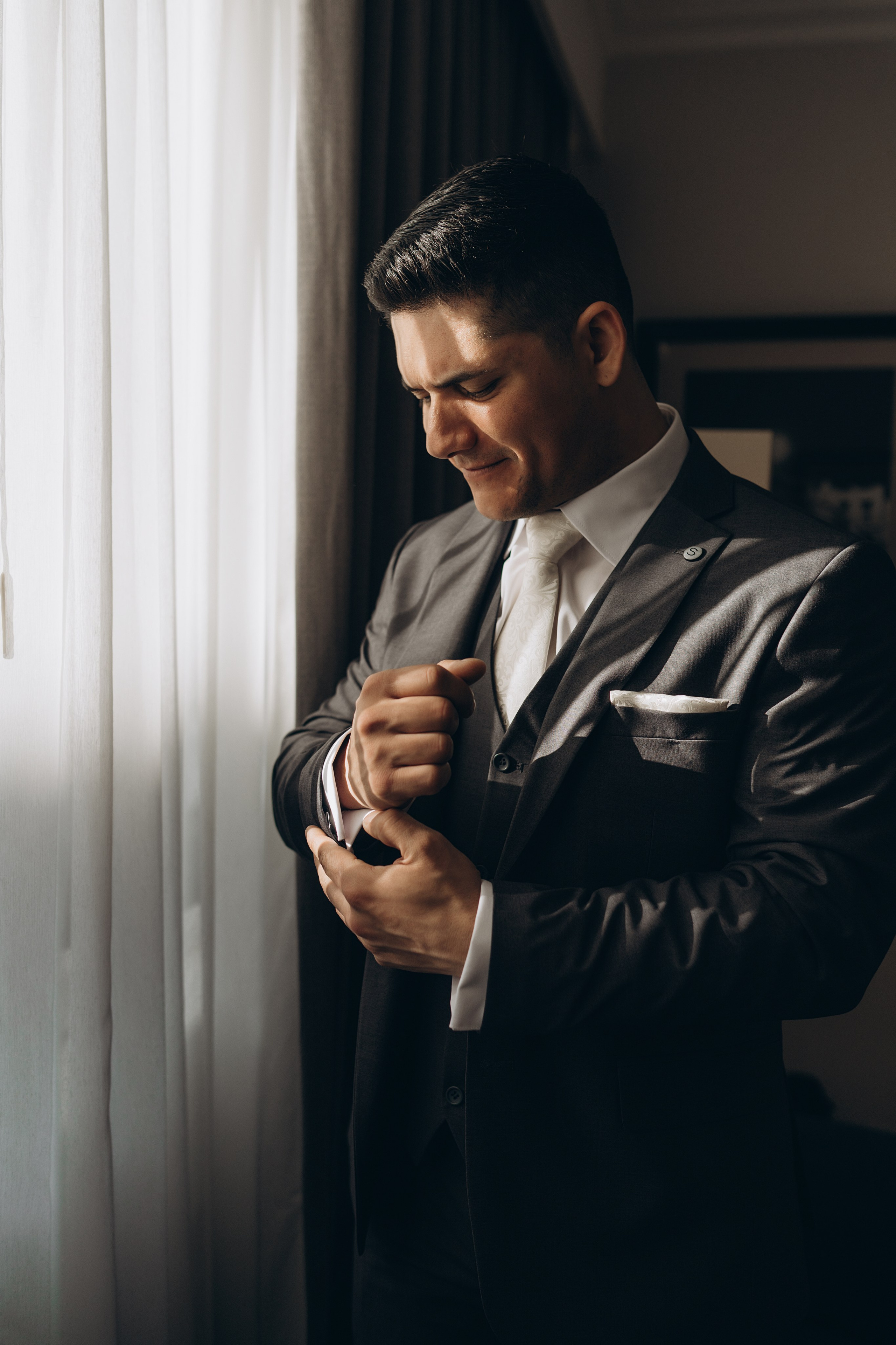 Megan & Oneias. Main