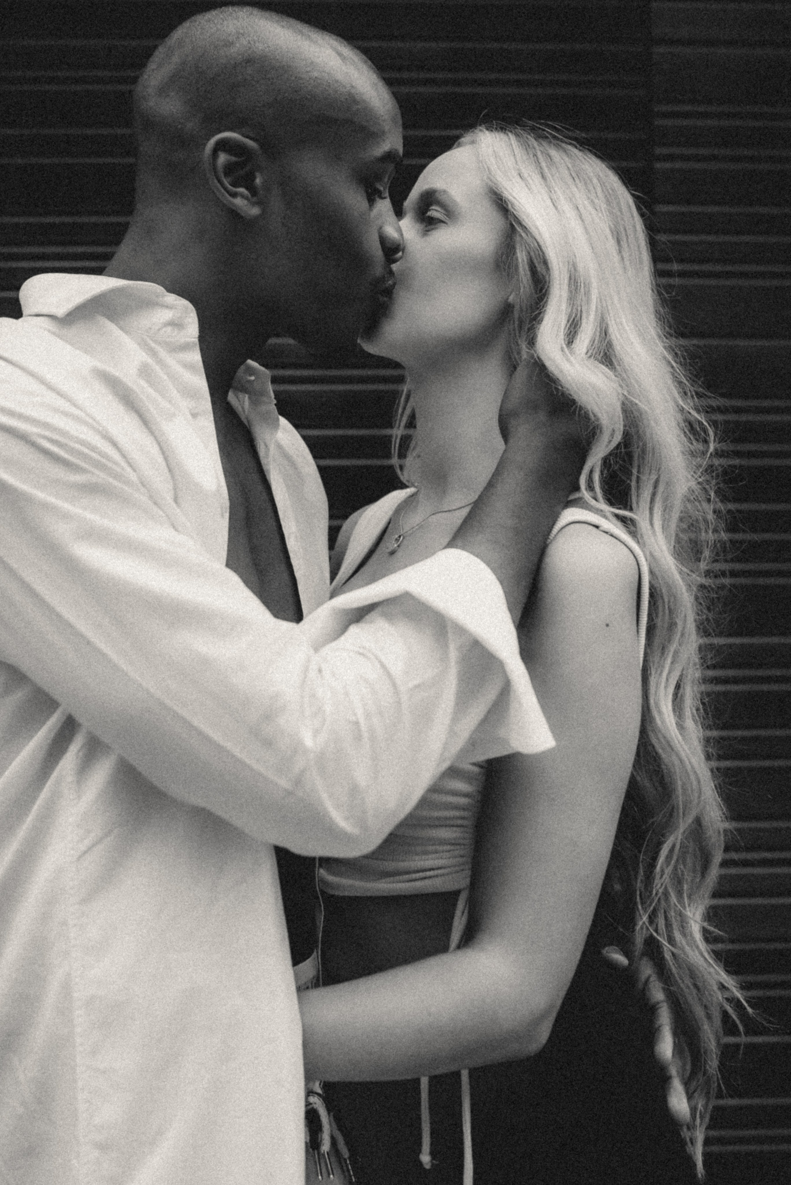 Lovestory in Münster. Schwarz-weiß Fotografie in Münster. Fotografin Viktoria Roschen