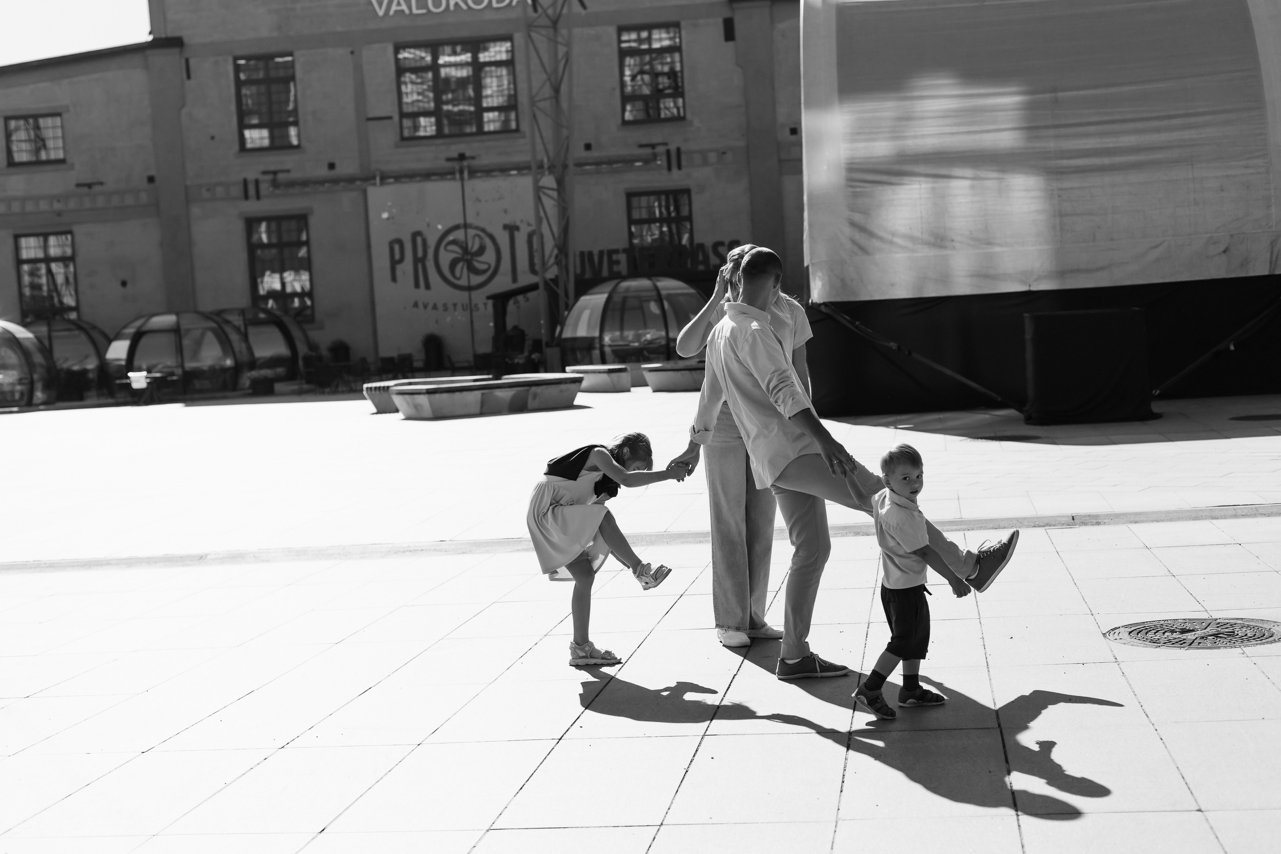 Наталья, Сергей, Полина и Тимур. Главная