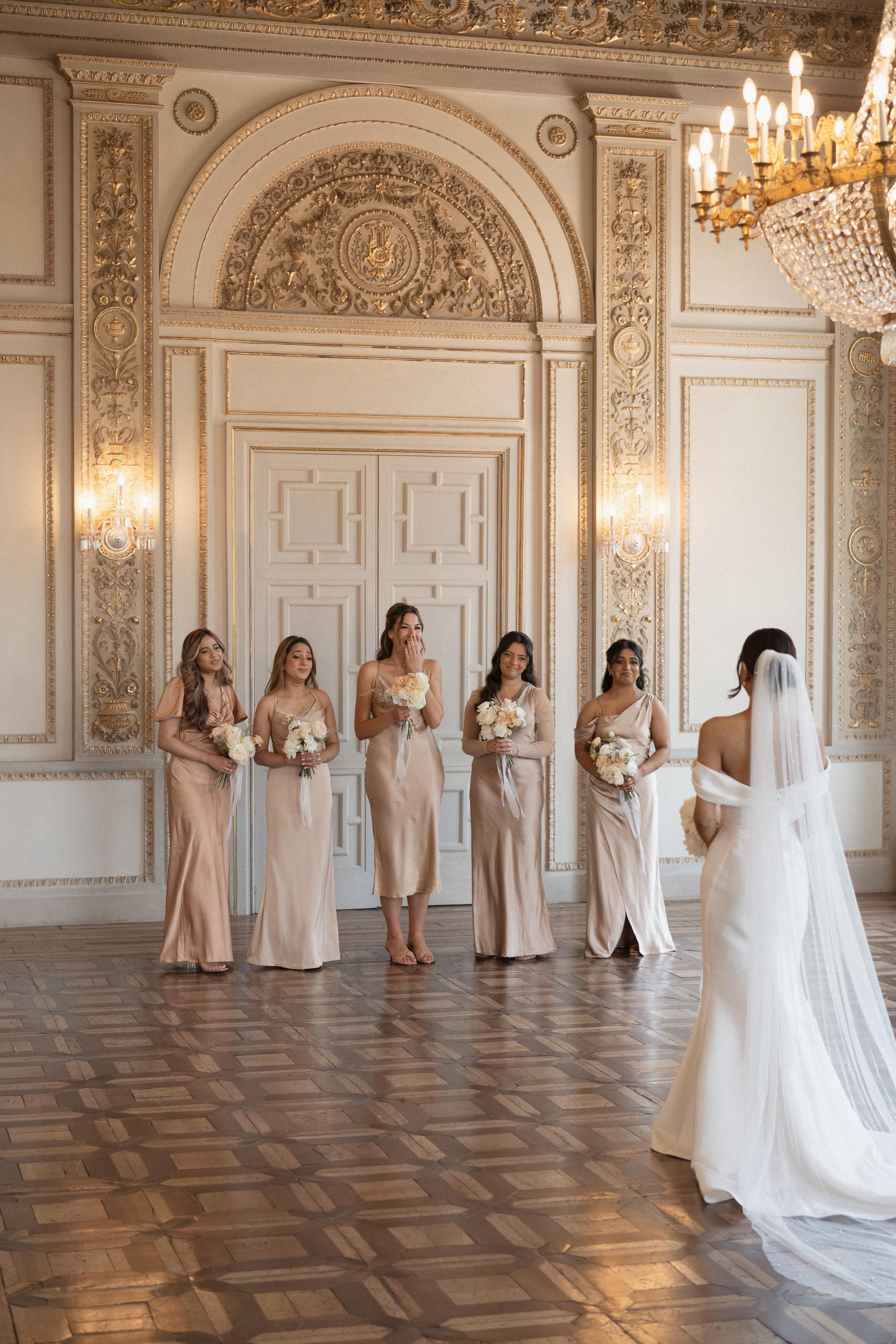 Bride and her bridesmaids In a hall in Villa Aurelia