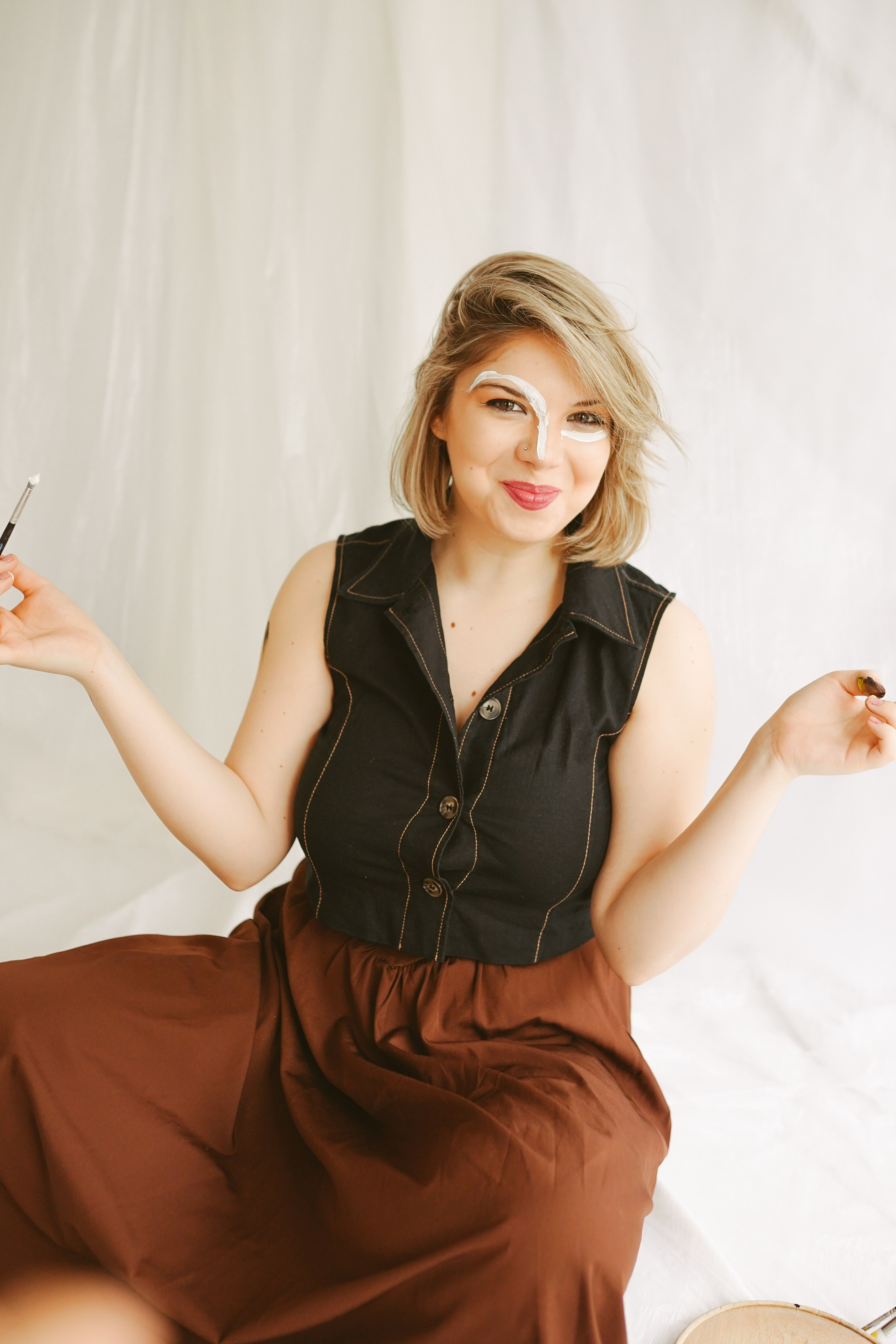 Fotografie de Portret Brașov | Artist Mădălina Beda. Madalina Beda- Artist vizual, fotograf, doula la nastere, consultant babywearing Brasov si in toata tara