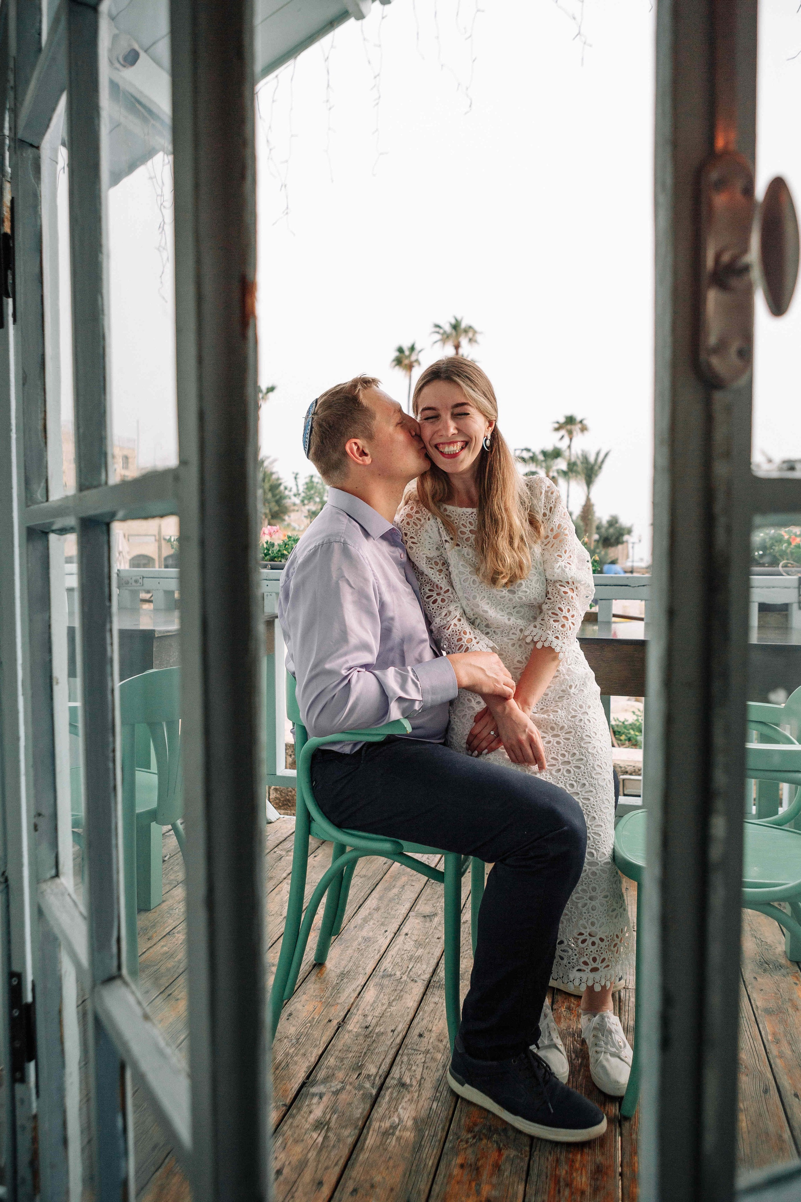 LOVERS IN JAFFO. PHOTOGRAPHER IN ISRAEL