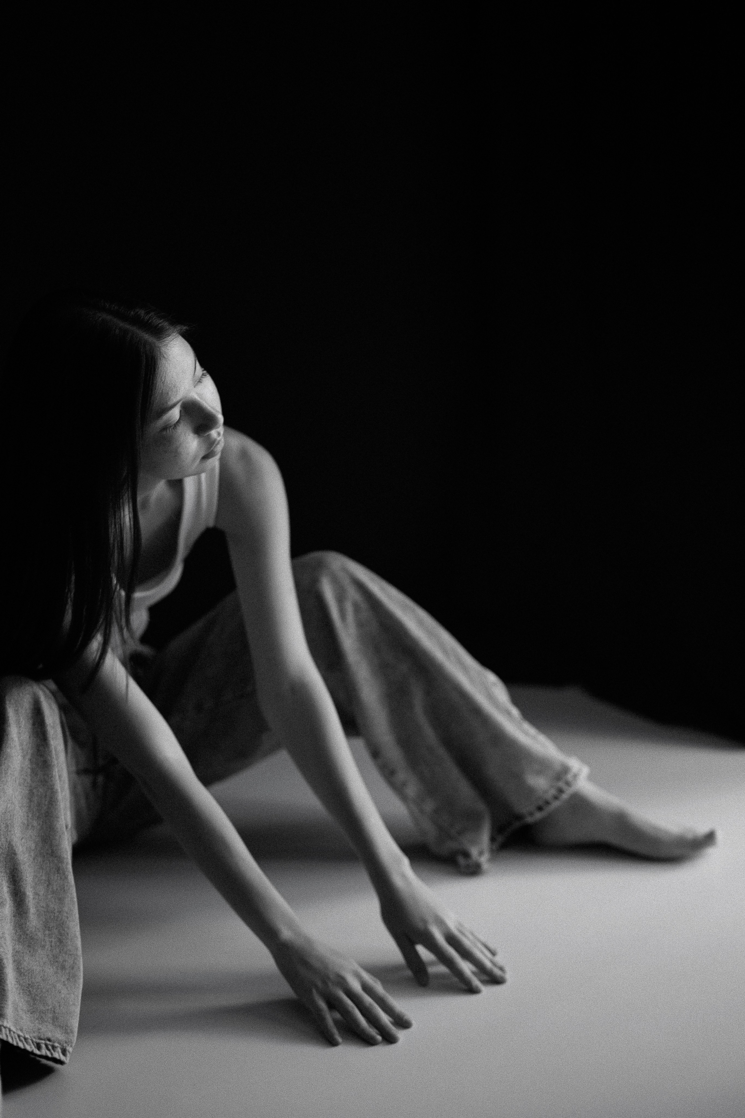 A. Rawnoir- Portrait photography by Daria Paliy.Timeless black&white portraits of women in NYC area