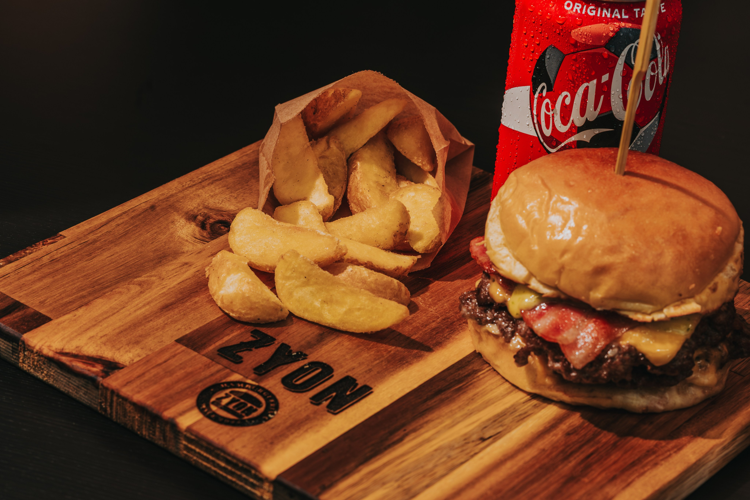 ZYON. Emerson Fukura