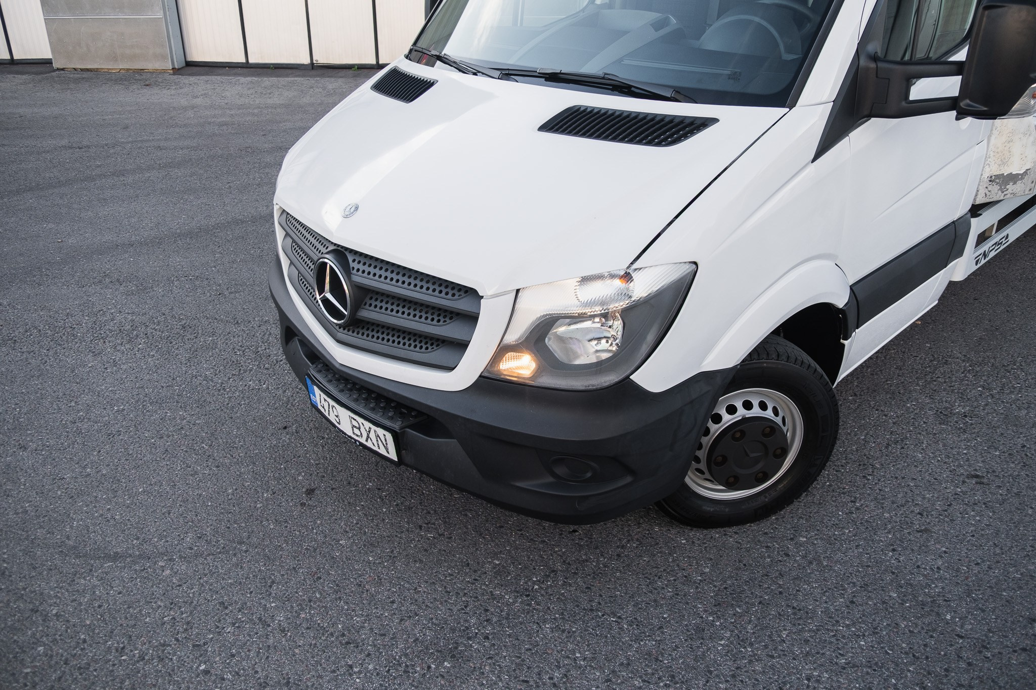 Mercedes-Benz Sprinter. LOHA VISUALS — AUTOMOTIVE PHOTOGRAPHY