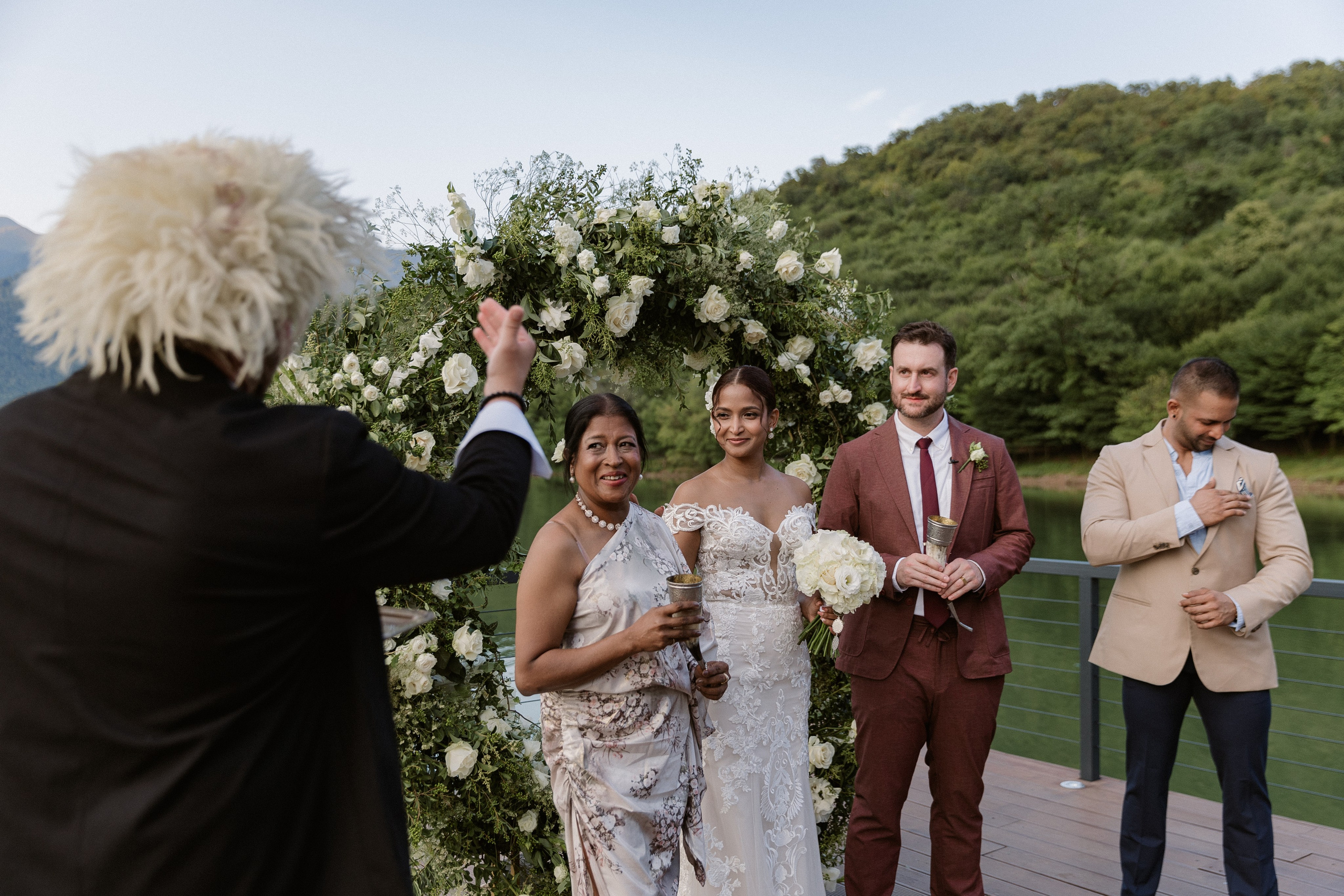 Thesakaya and Kevin. Photographer Anna Nazarenko