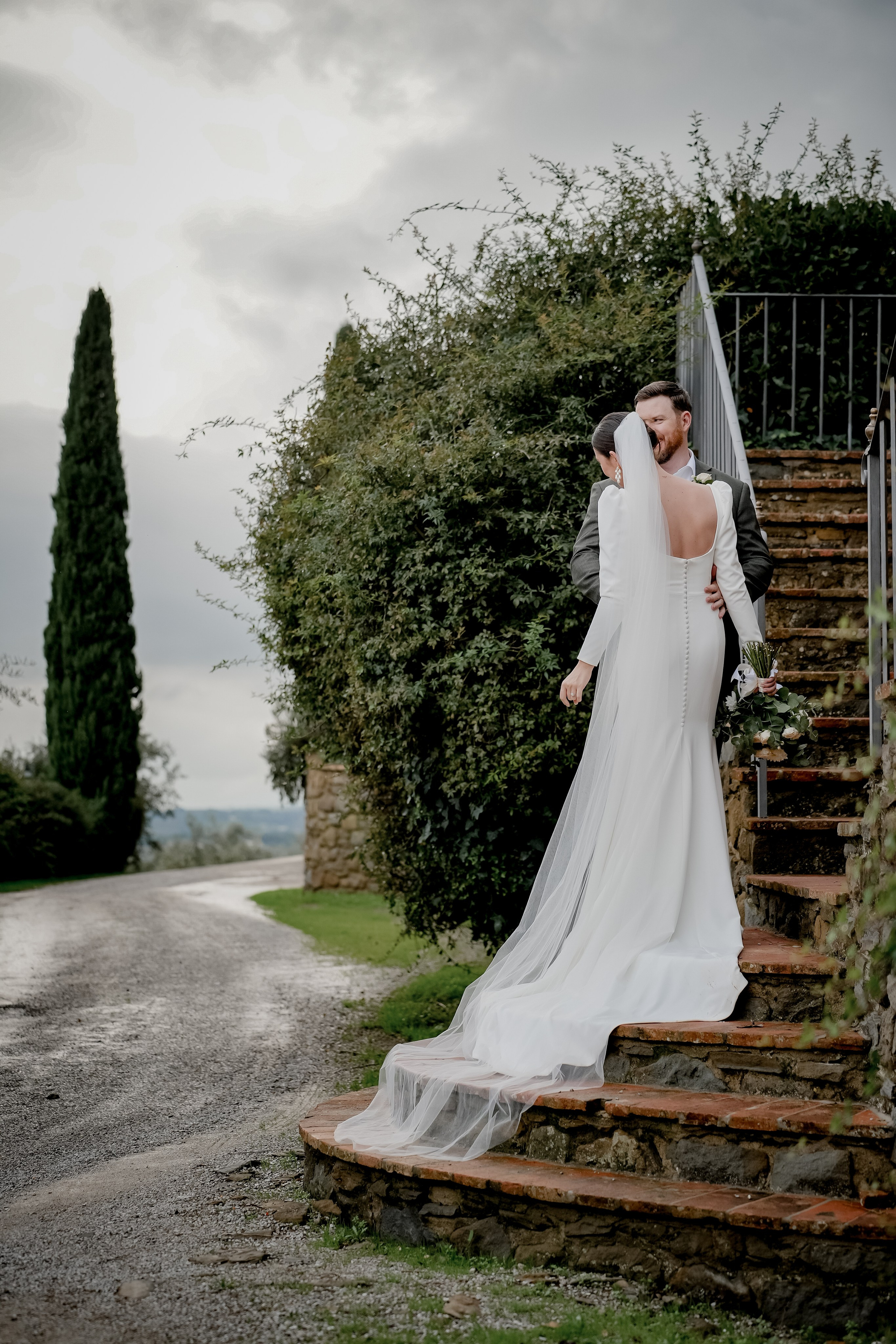 Elopment in Cortona. Villa Falconiere. Wedding Photographer in Italy