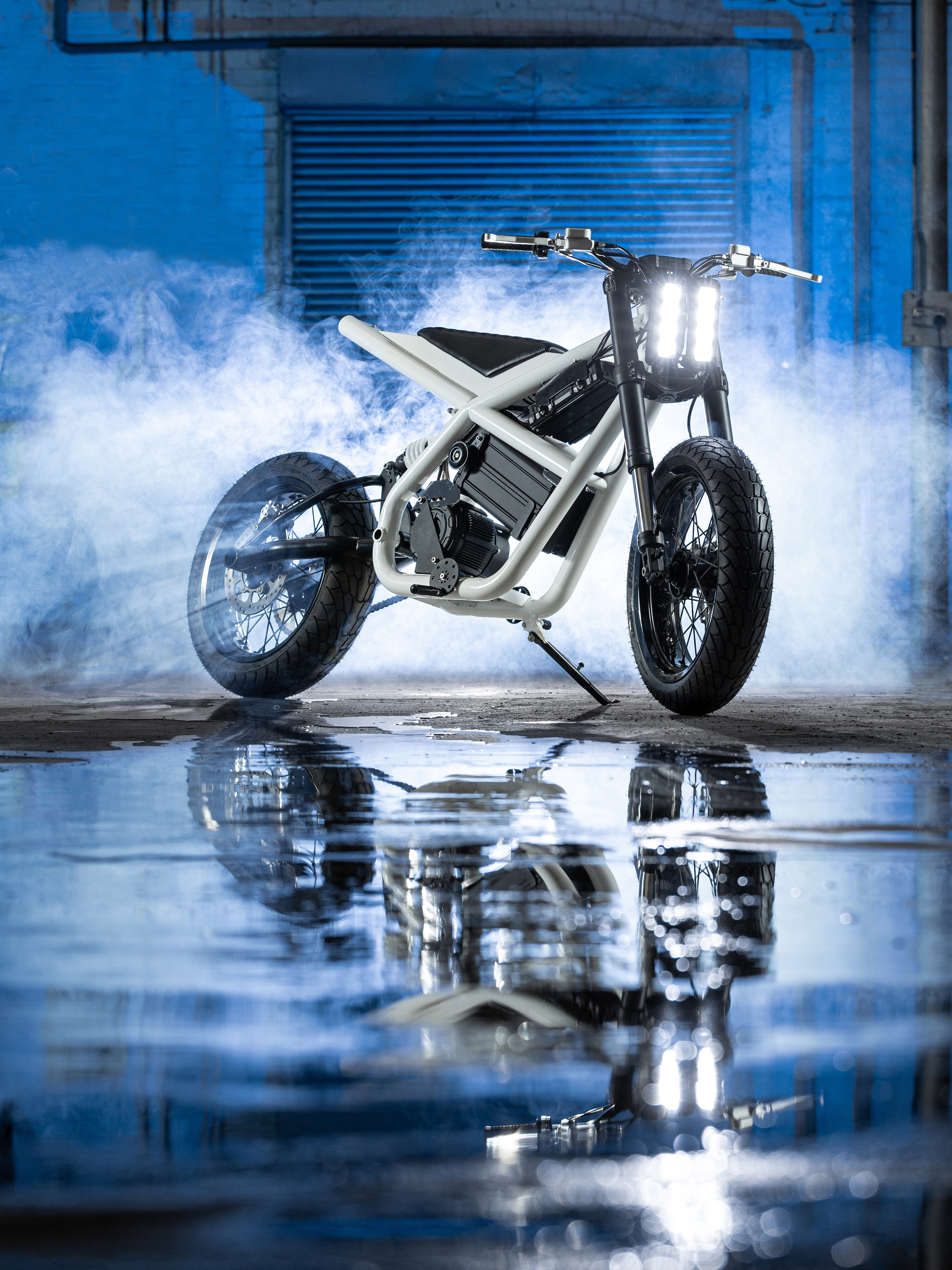 Studio. Automotive photographer based in London