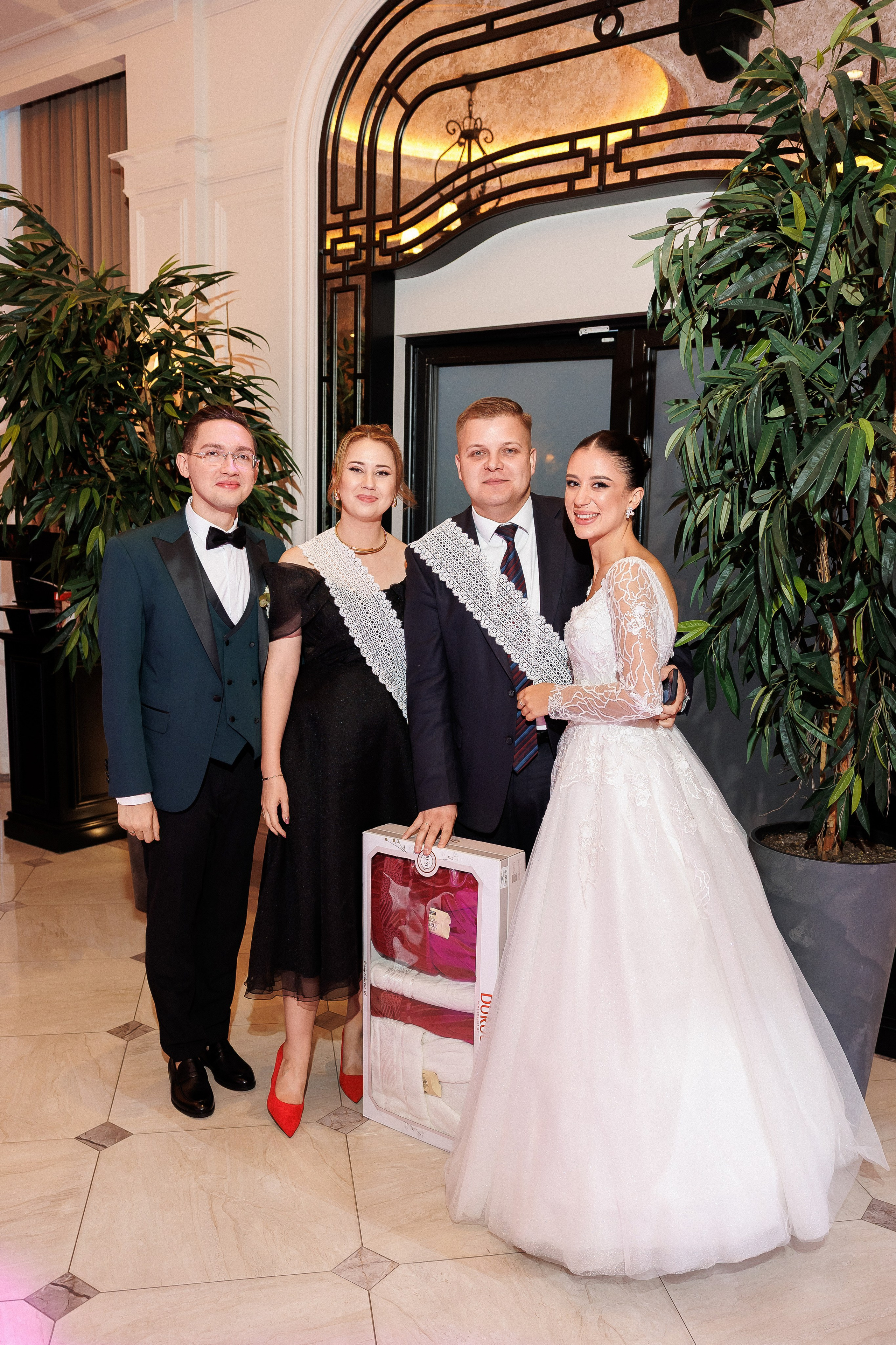 Serghei & Erica — Queen Residence. Servicii Foto și Video 067188353