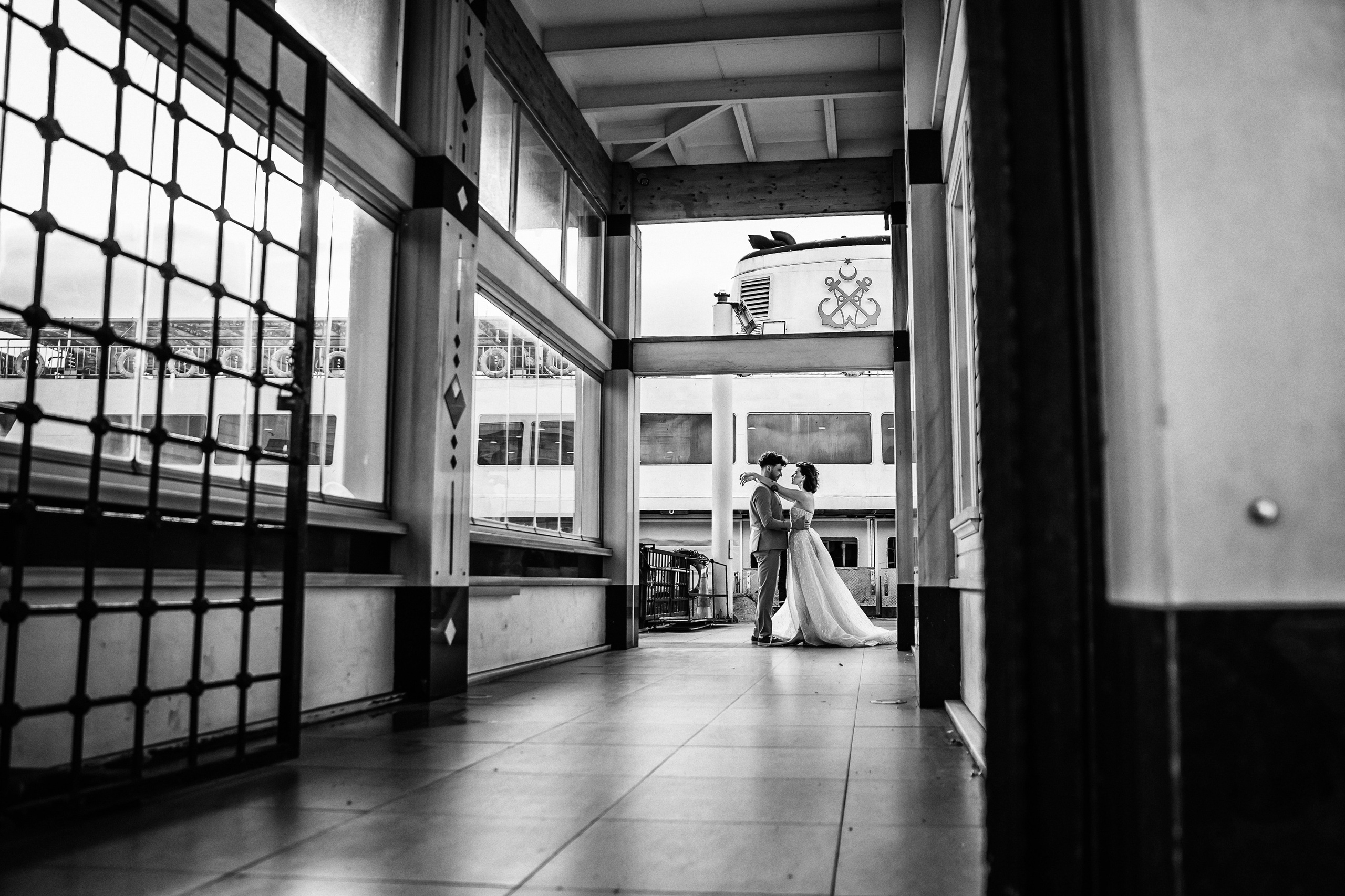 Wedding photoshoot on Istanbul’s Bosphorus pier – videographer Spain and Italy.