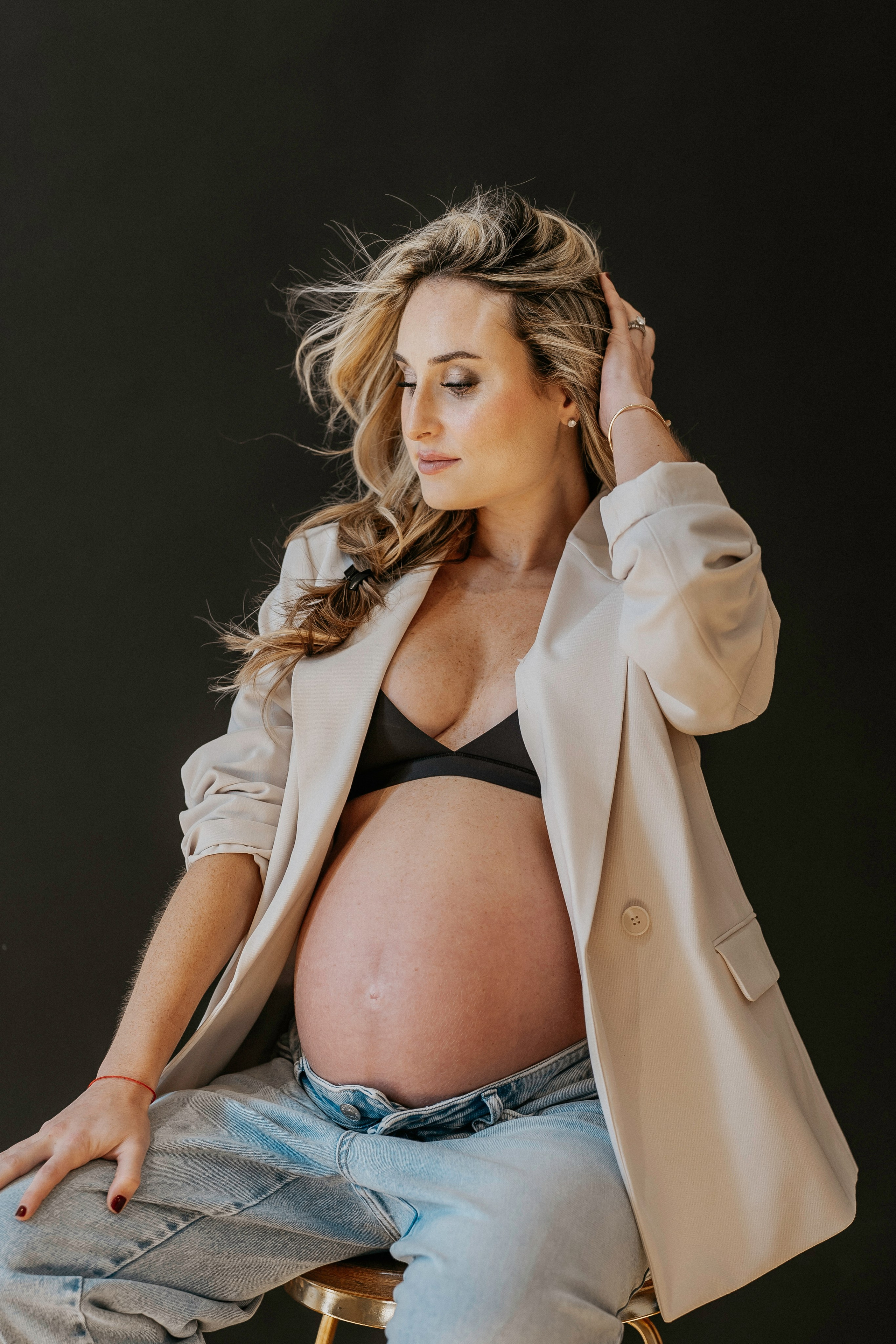Alexa. Modern maternity photographer in Long Island New York