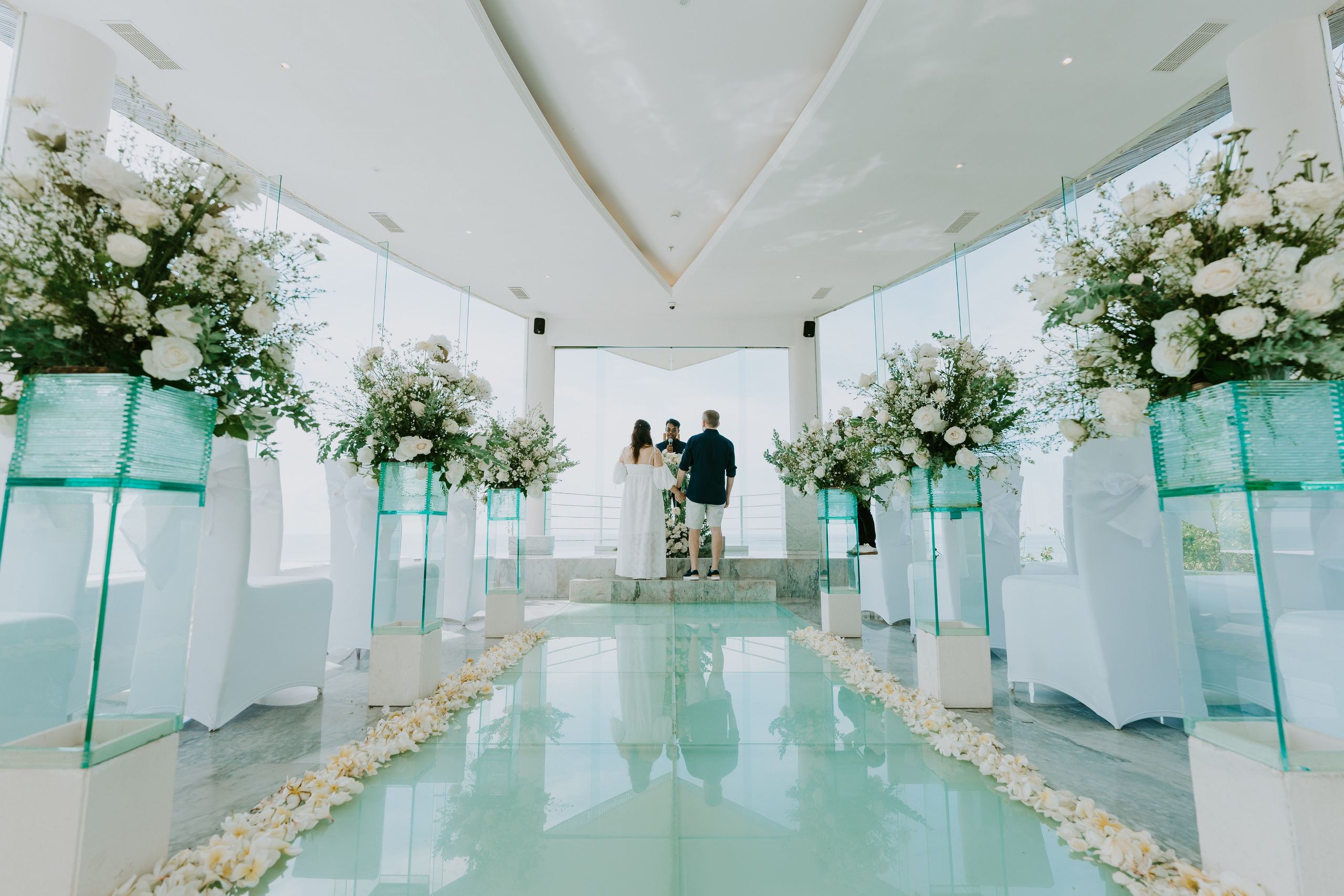 BOGLARKA & STEFFAN. Female Photographer in Bali