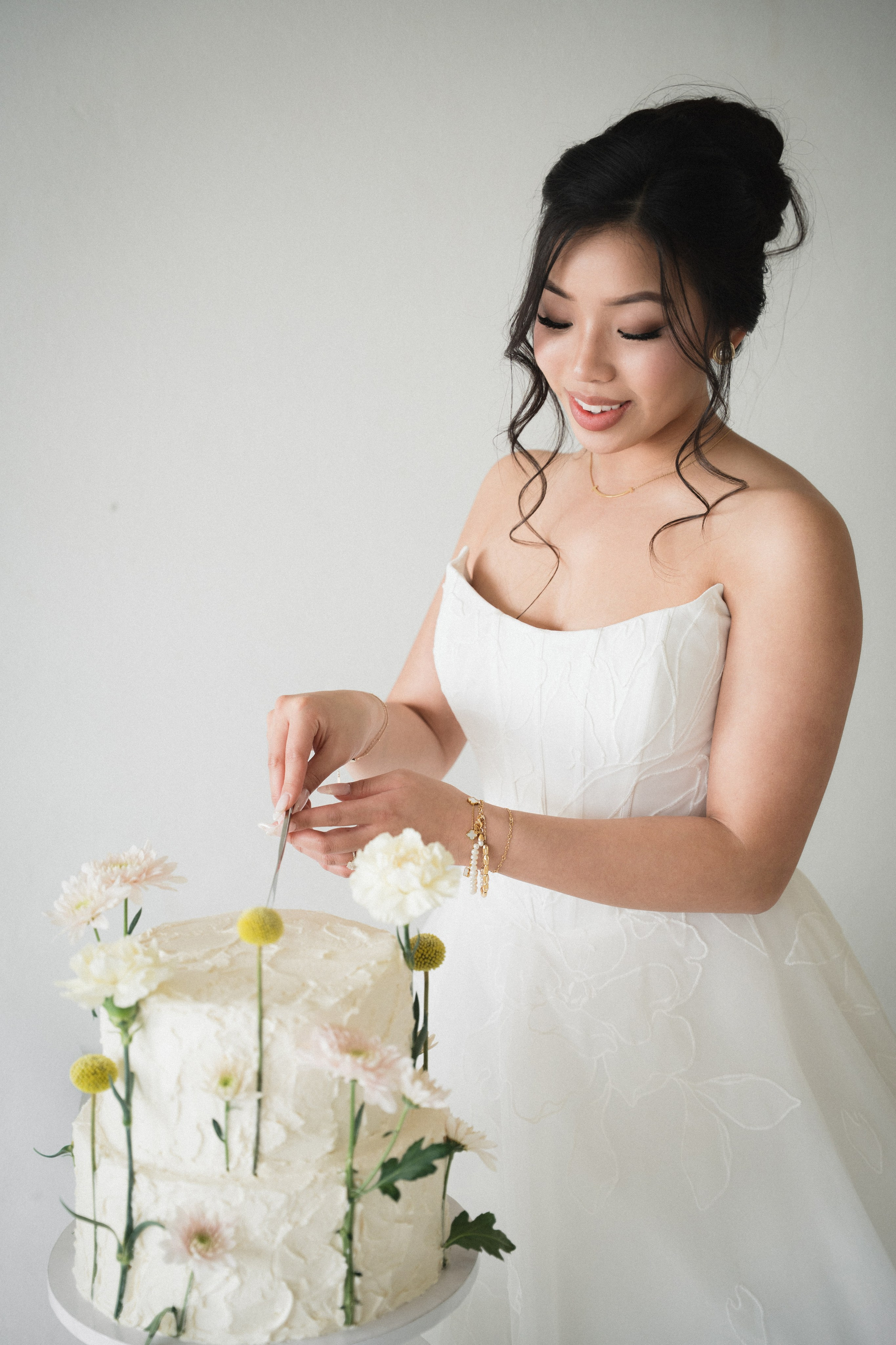 Apphia | Bridal session. Photographer in Washington Sophia D
