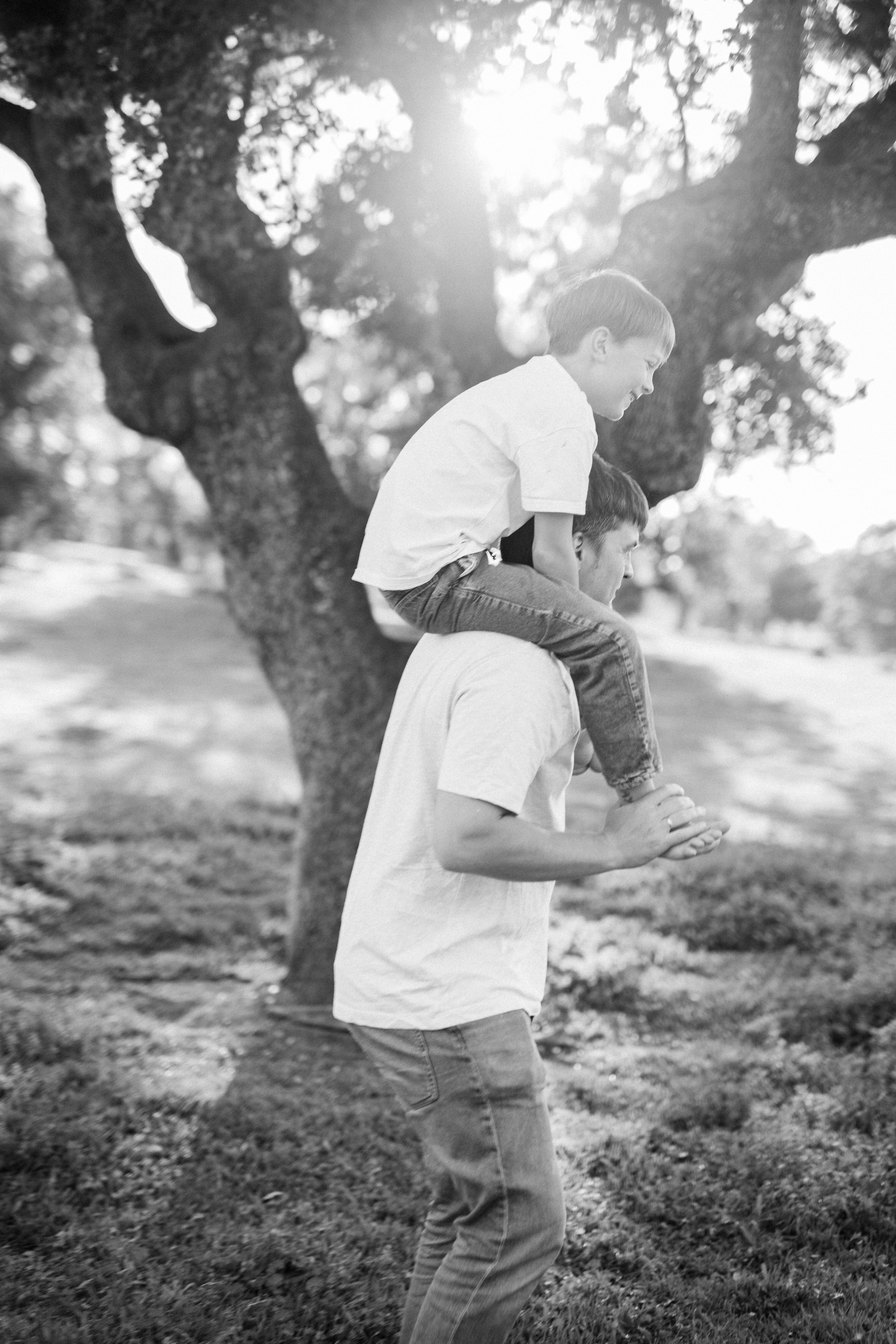 Family Session Photography in Spain. Photographer in Madrid, Spain. Alyona Belyaninova