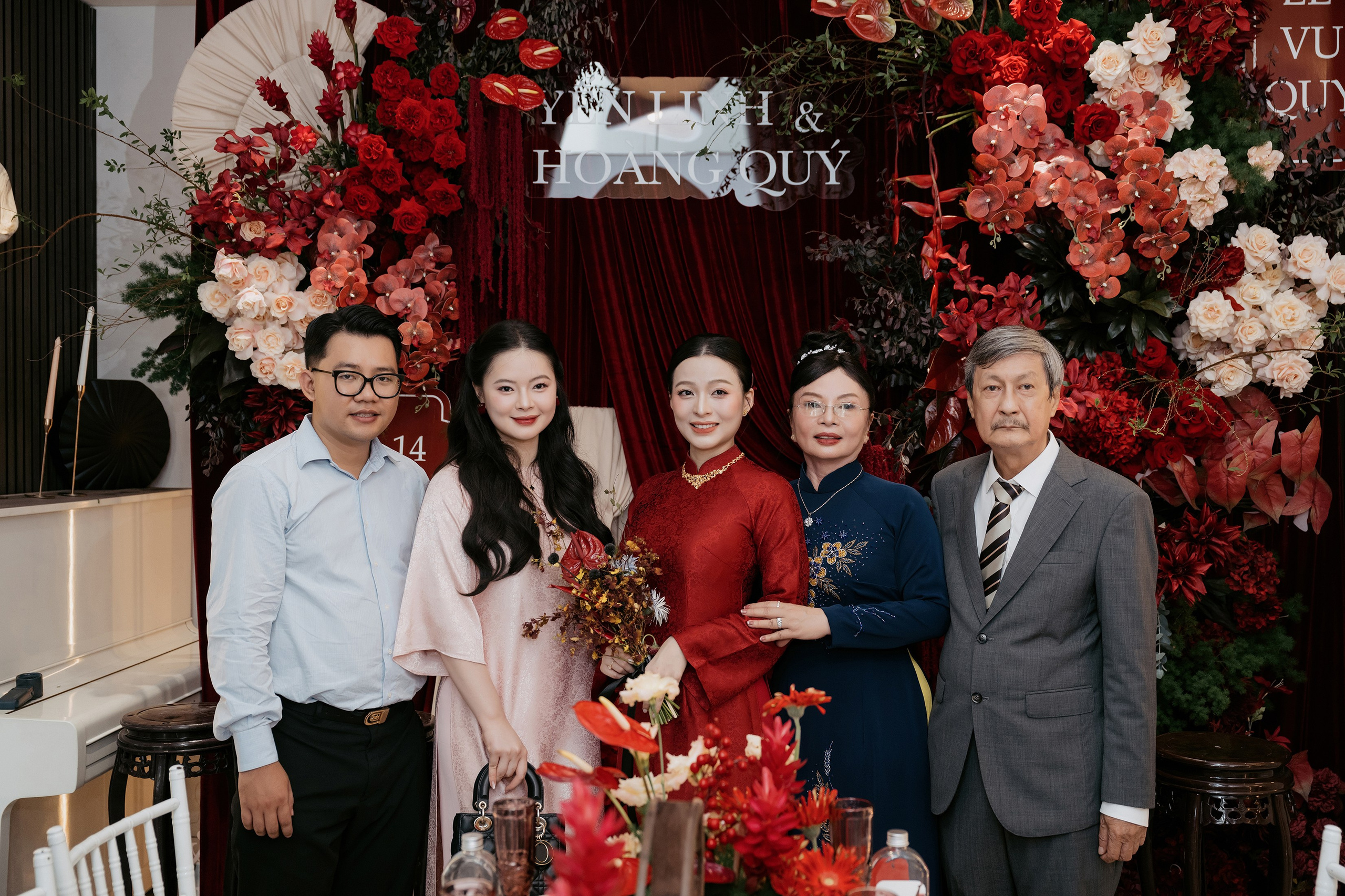 YEN LINH & HOANG QUY / Wedding Ceremony. Nhiếp ảnh gia đám cưới hàng đầu tại Thành Phố Hồ Chí Minh