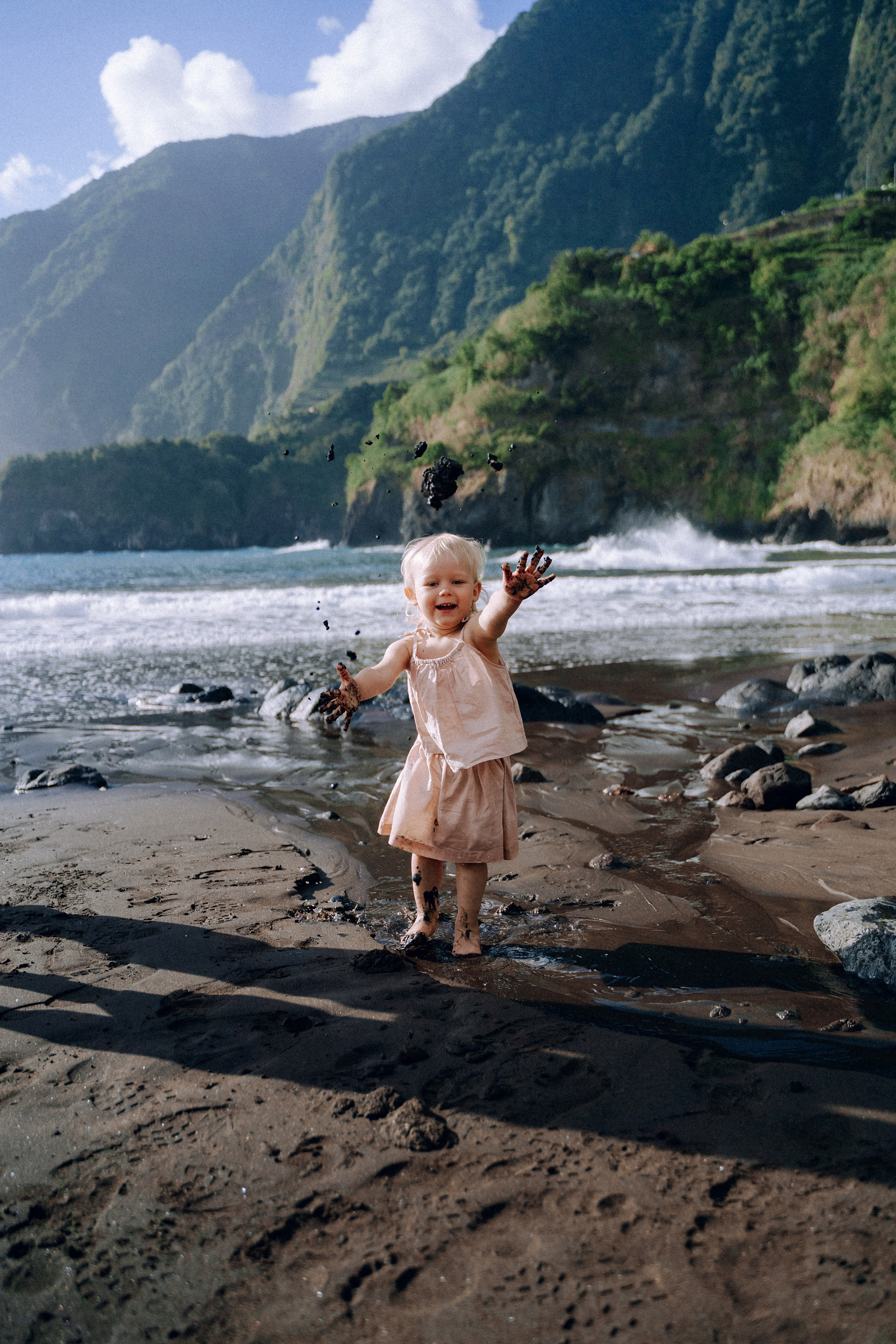 Seixal Beach Family Session | Family Photographer in Madeira. Your photographer in Madeira