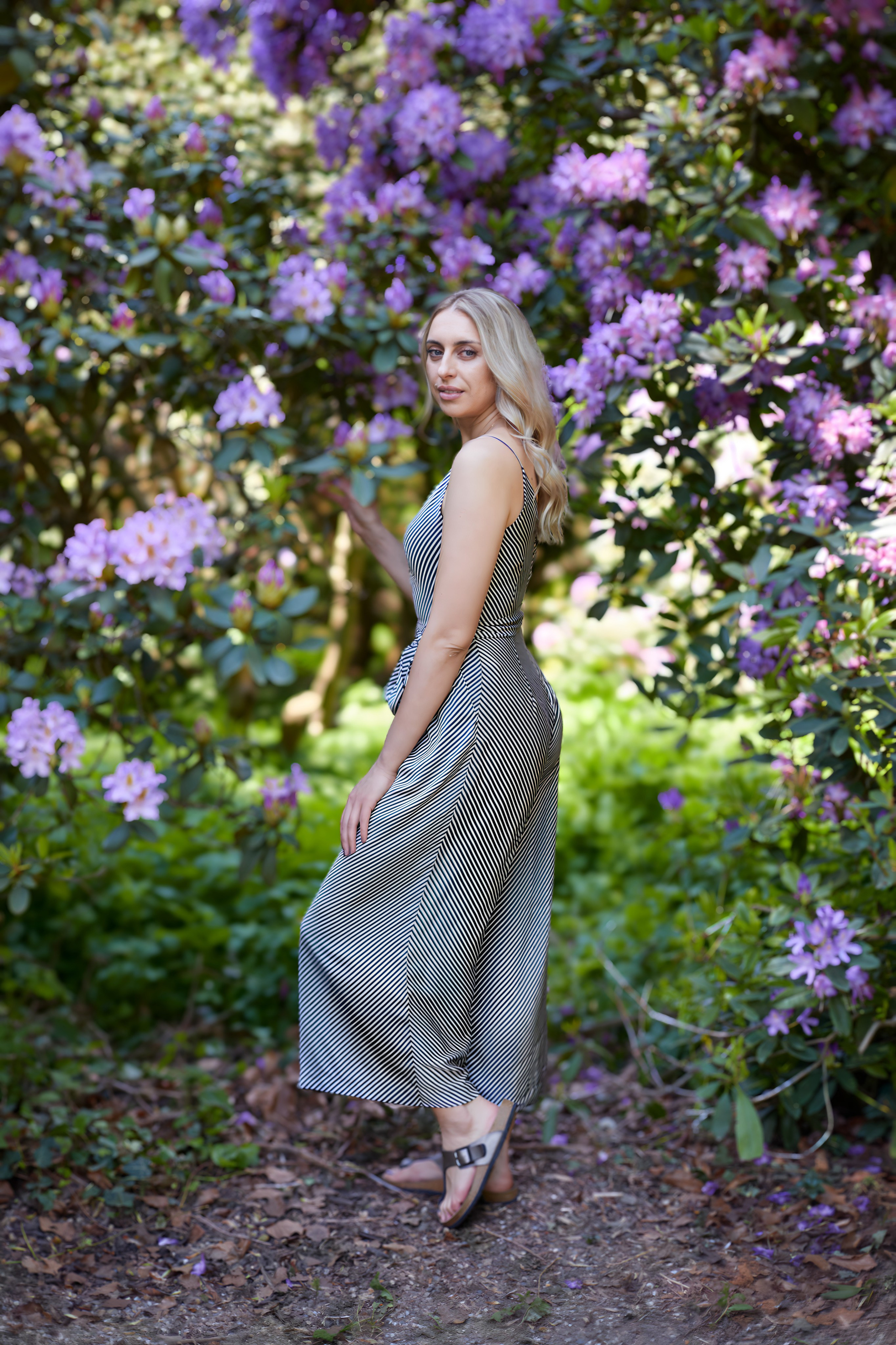 Viktorija im Garten. PHOTOgrapher Germany MARBURG