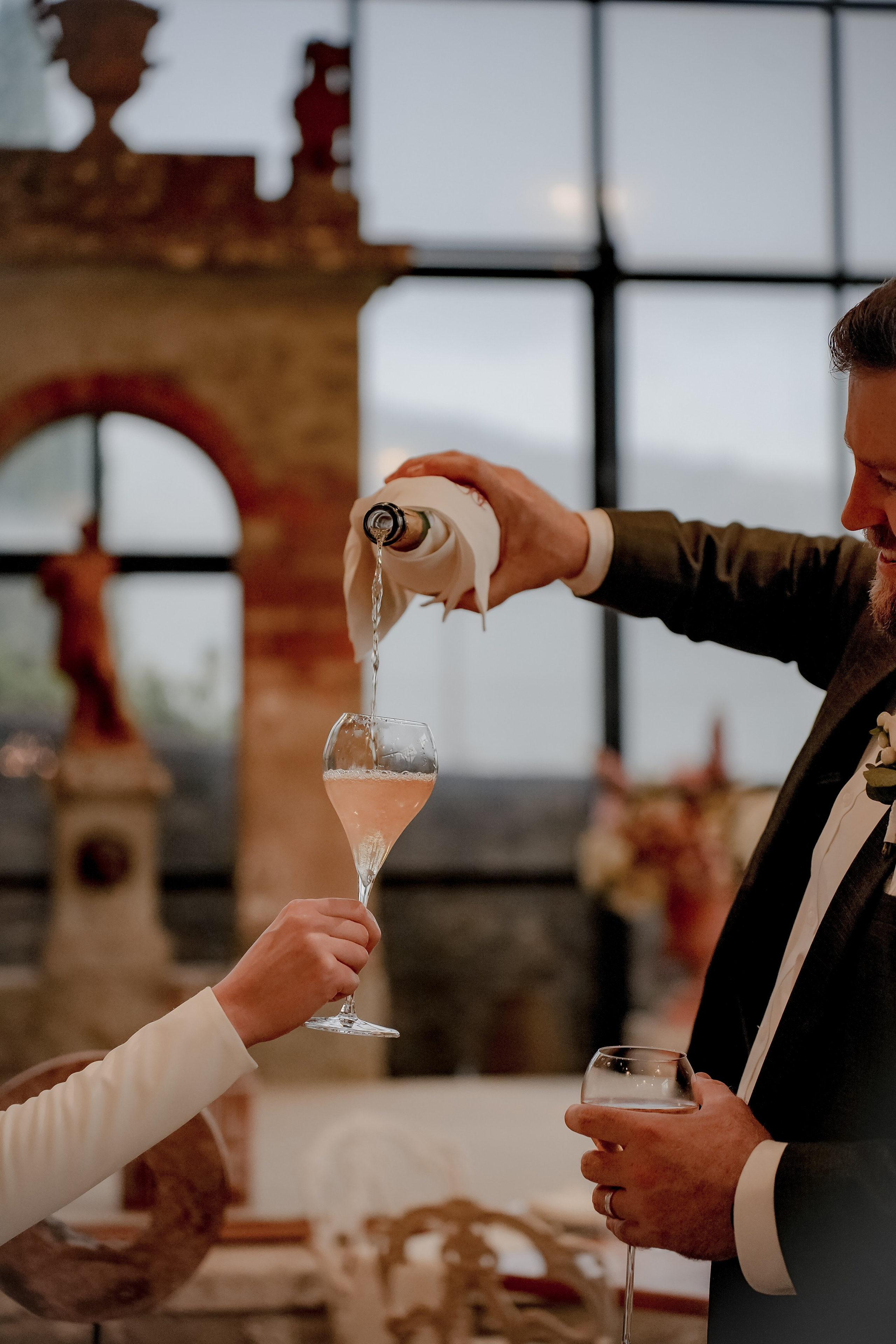 Elopment in Cortona. Villa Falconiere. Wedding Photographer in Italy