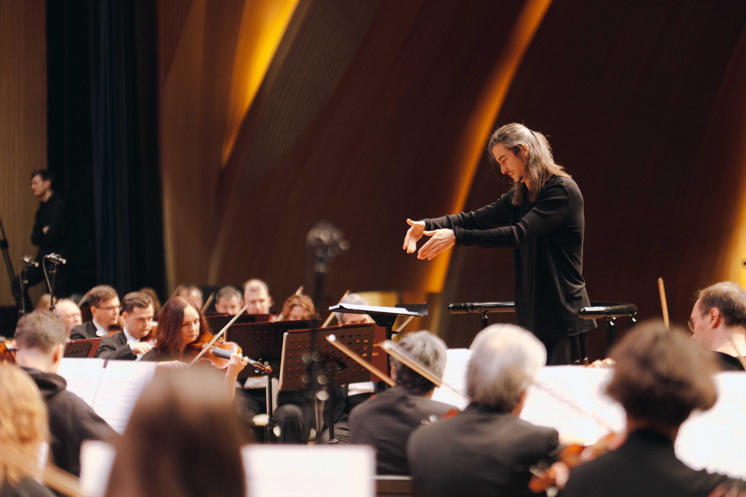 The Tchaikovsky Academic Grand Symphony Orchestra in Baku. Wedding&Event photographer Ismail Rzayev in Baku