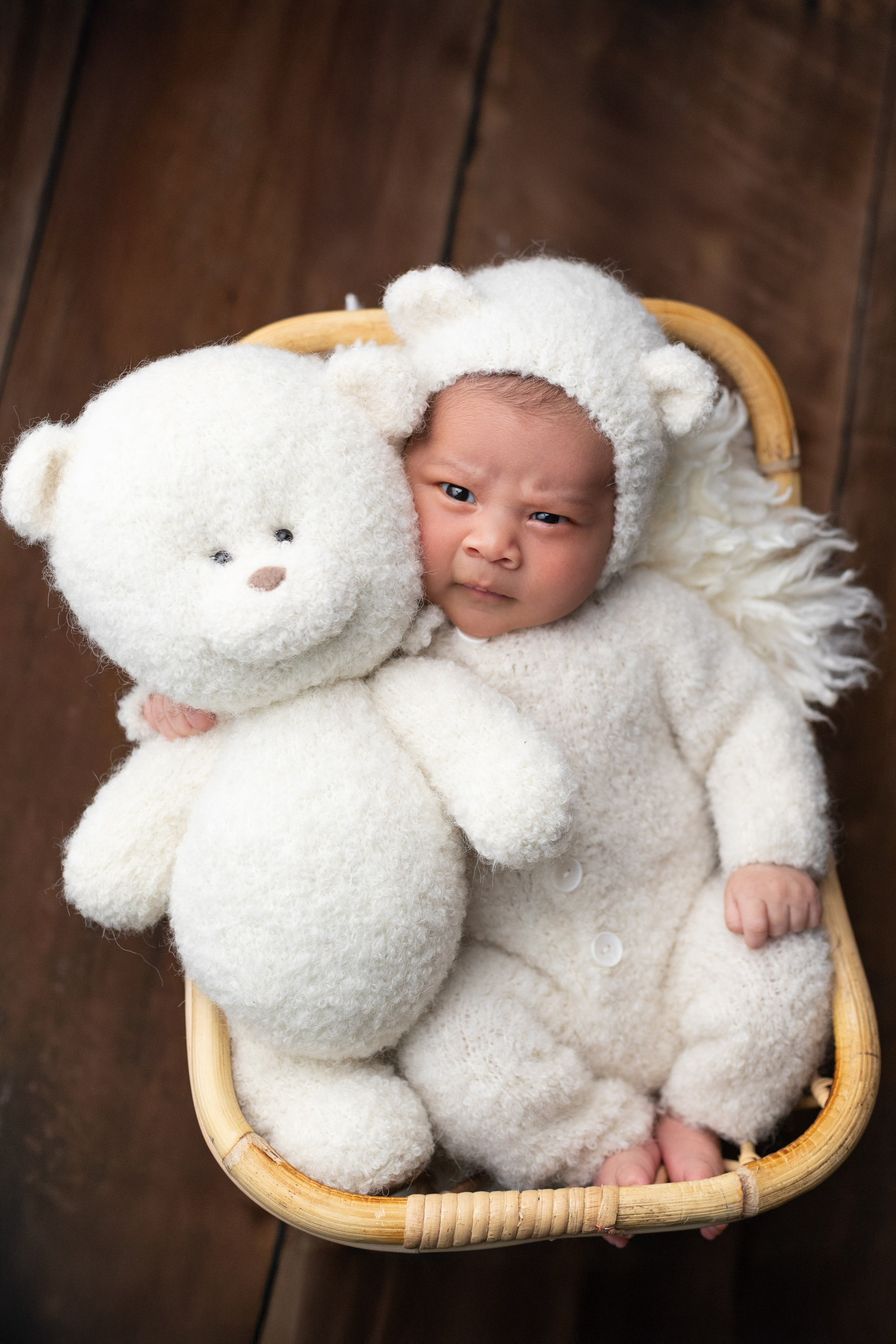 Newborn Classic. Mary Newborn Photo