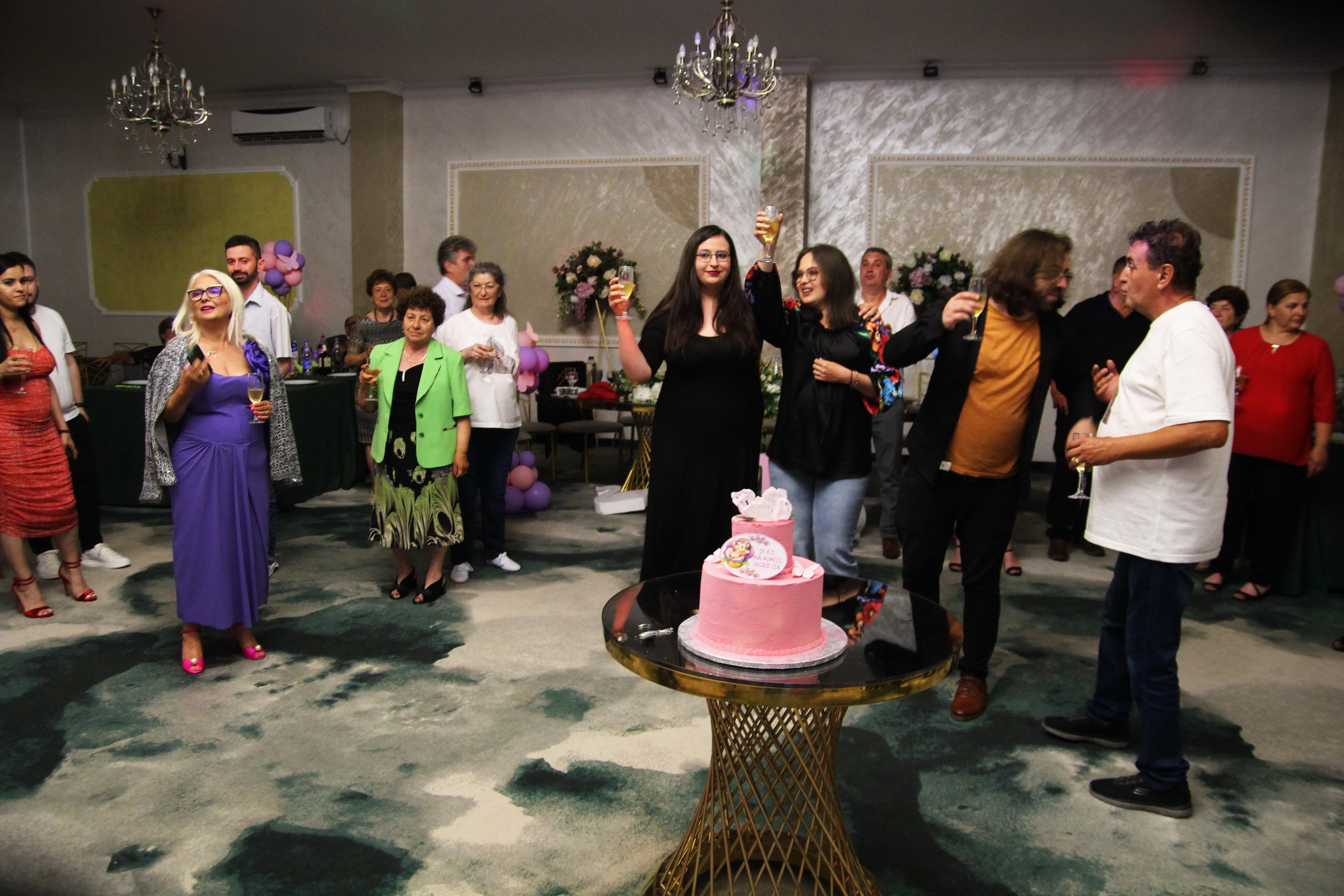 BYZO MEDIA. PETRU BYZO - family and children photographer in ROMANIA